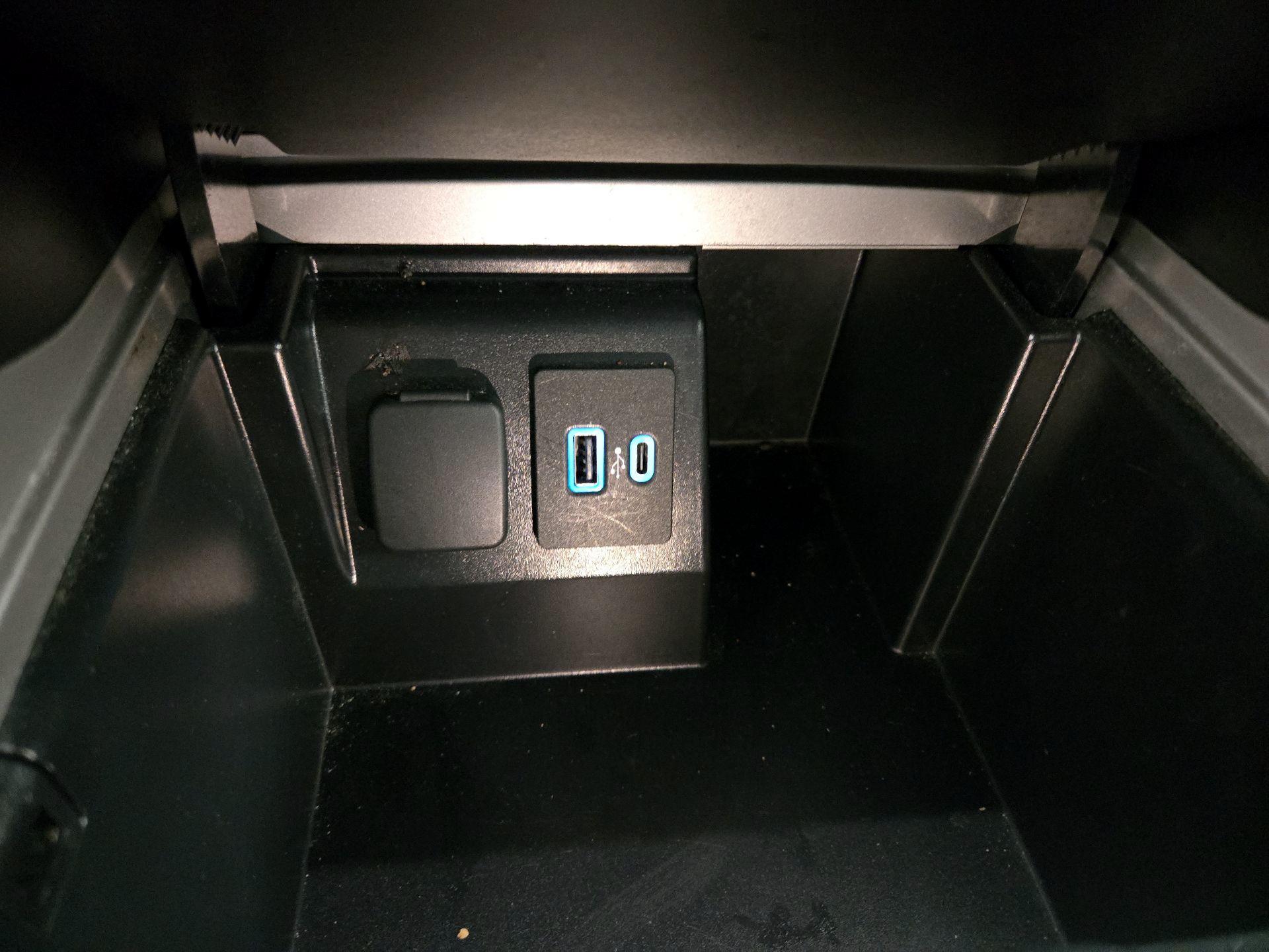 Thumbnail: 2023 Ford Explorer - 19