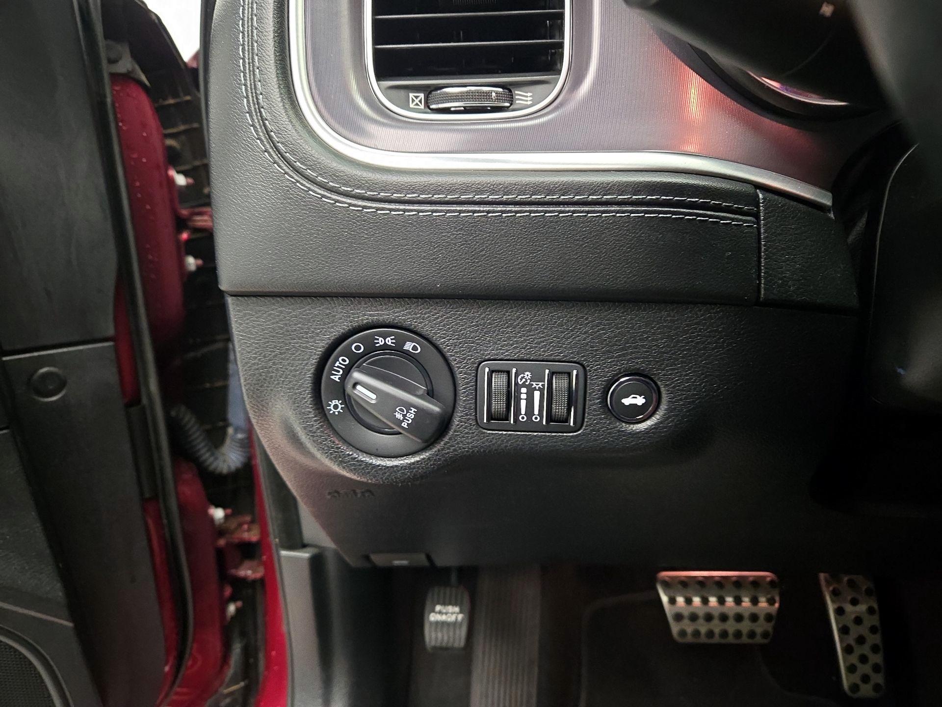 Thumbnail: 2020 Dodge Charger - 13