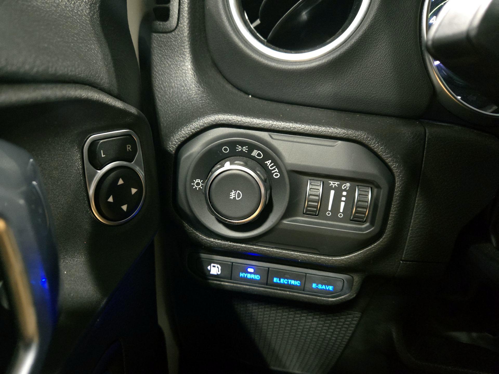 Thumbnail: 2022 Jeep Wrangler - 13