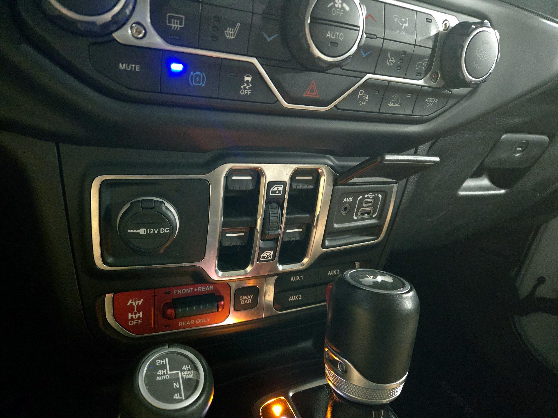 Thumbnail: 2022 Jeep Wrangler - 19