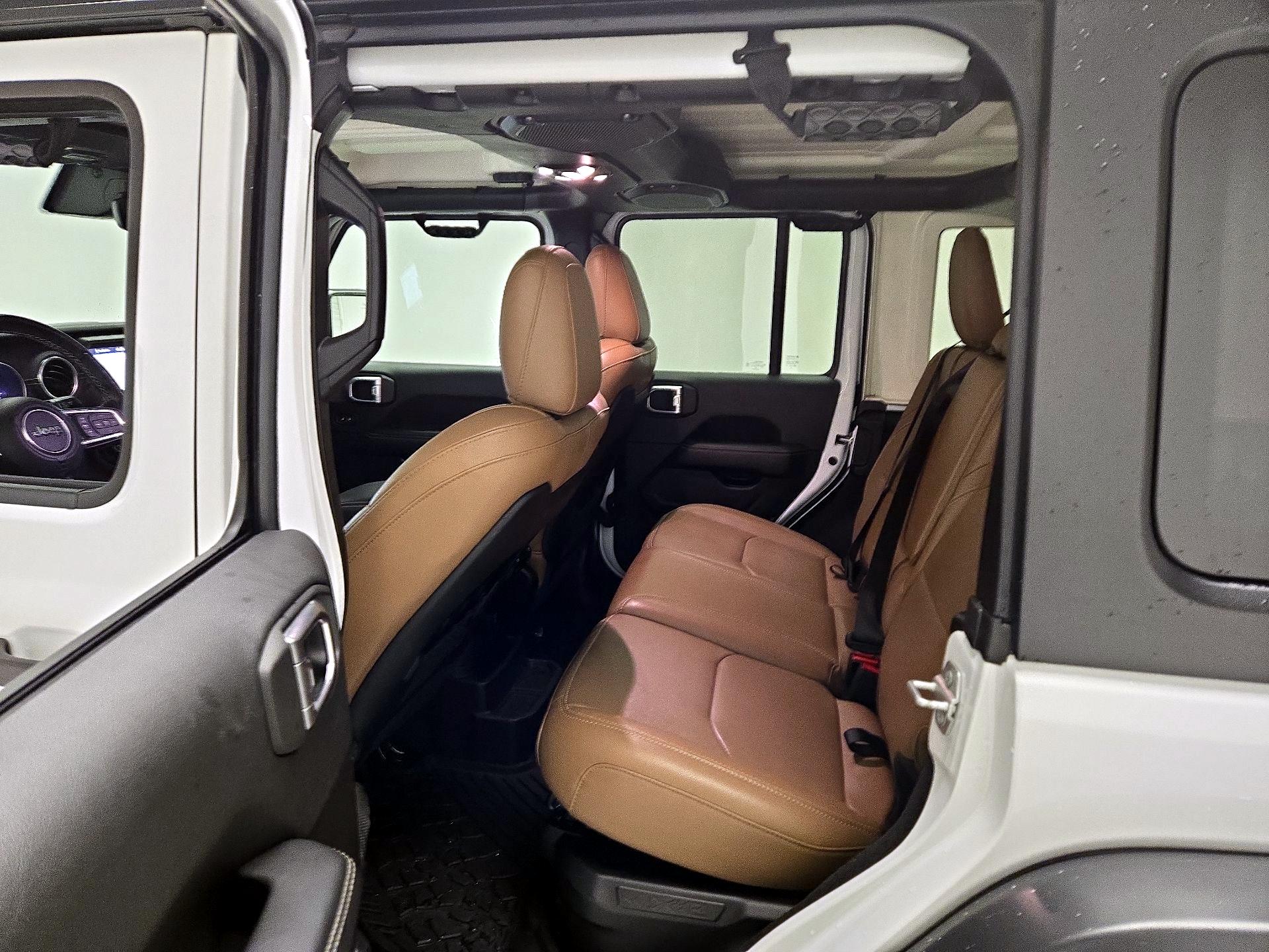 Thumbnail: 2022 Jeep Wrangler - 20