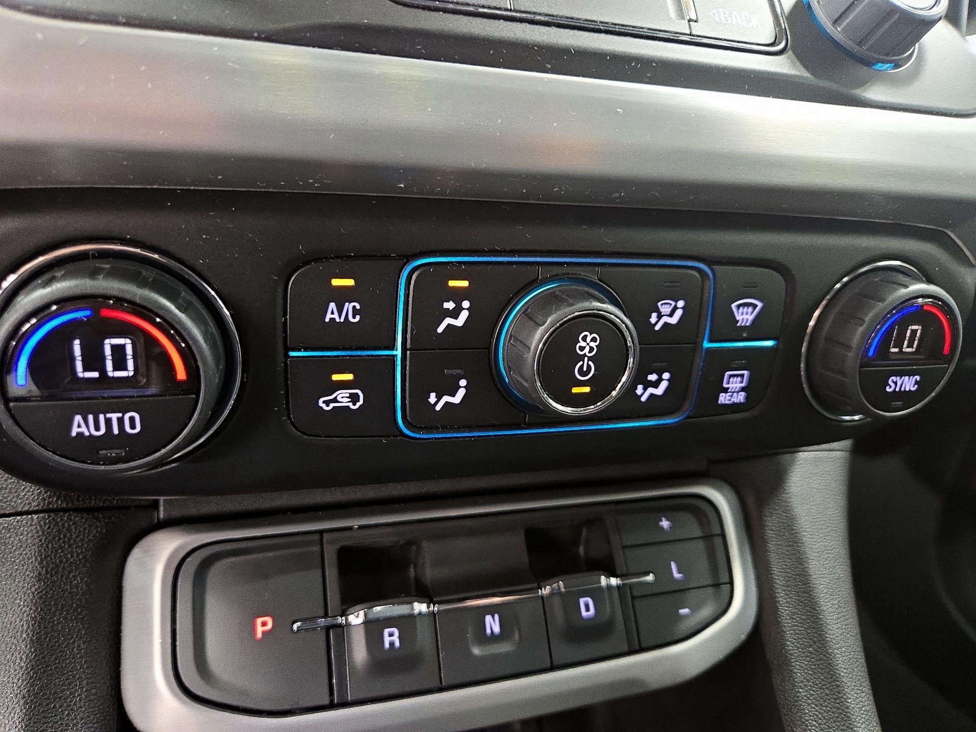 Thumbnail: 2023 GMC Acadia - 17