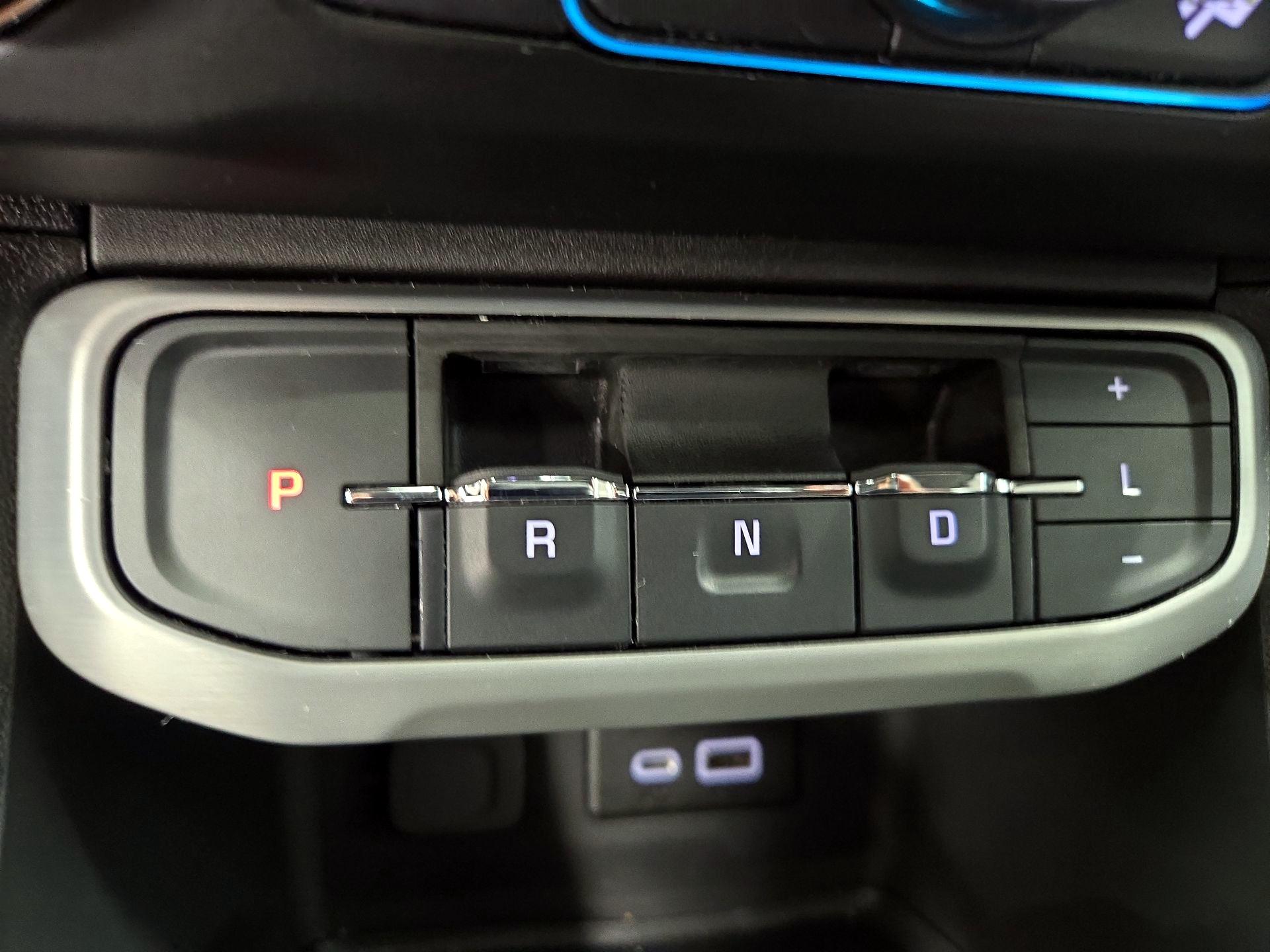 Thumbnail: 2023 GMC Acadia - 18