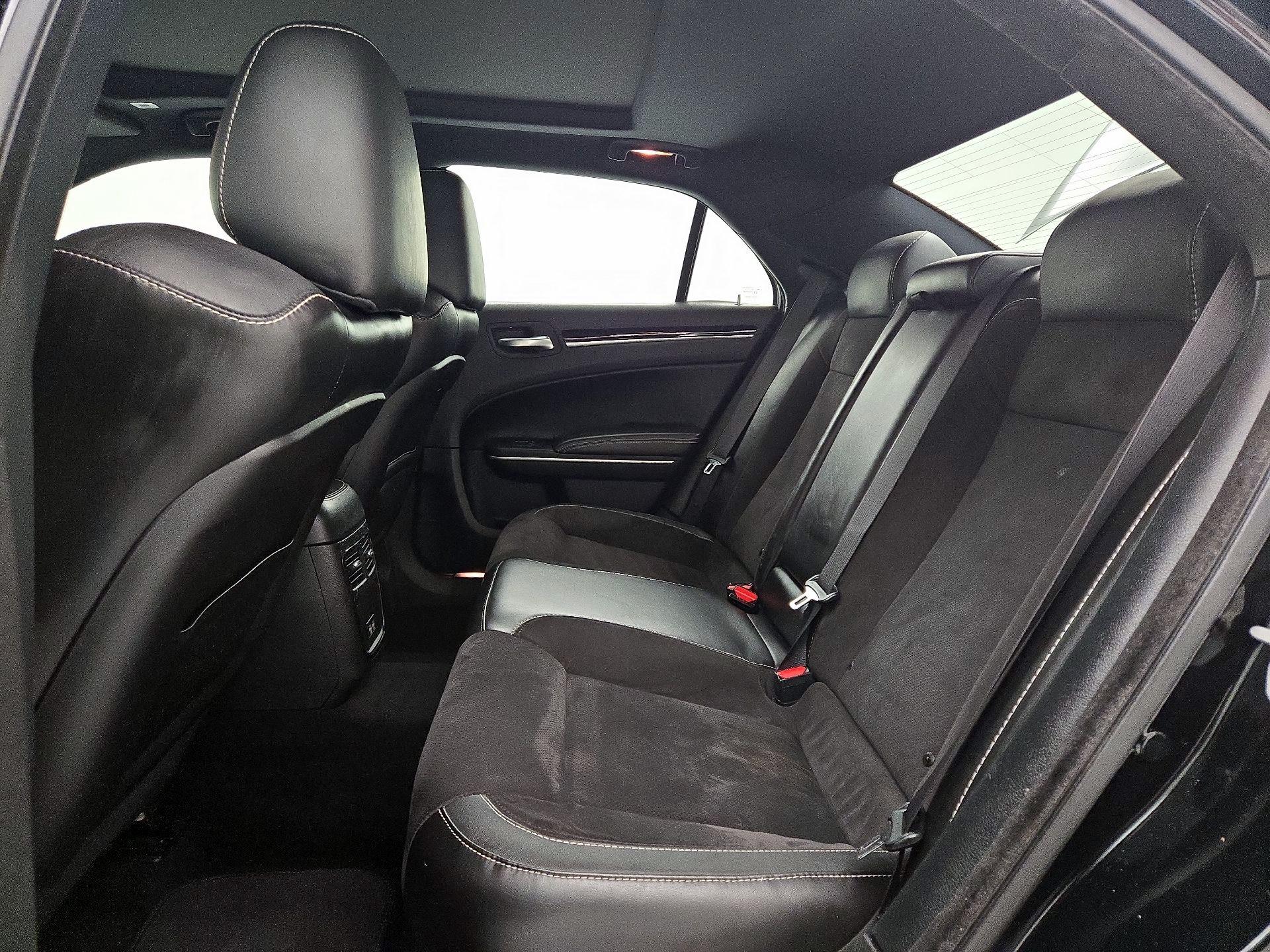 Thumbnail: 2020 Chrysler 300 - 19