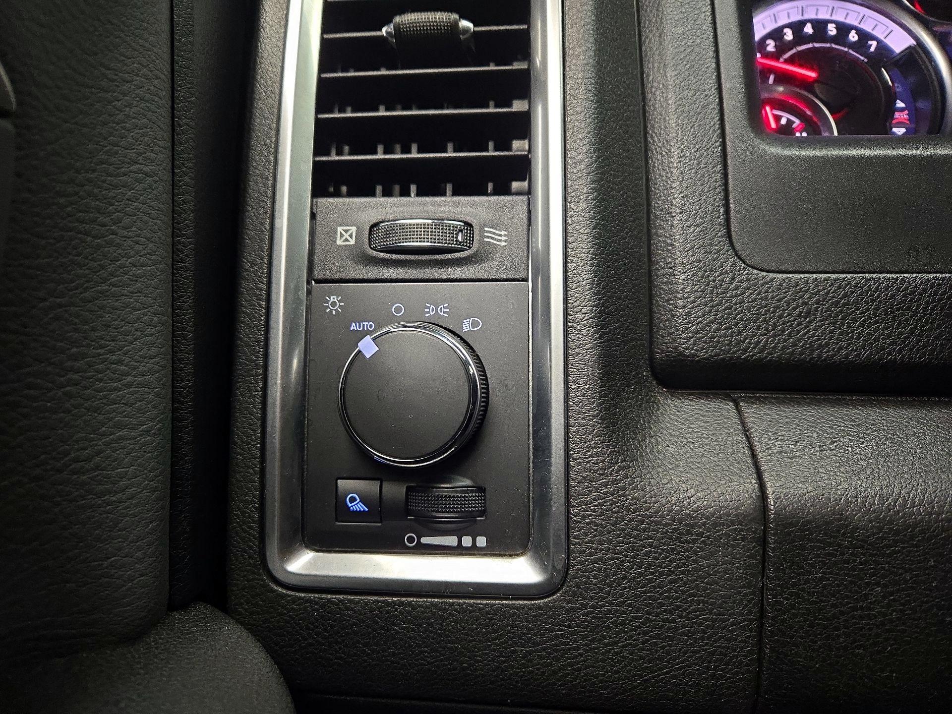 Thumbnail: 2023 RAM 1500 Classic - 13