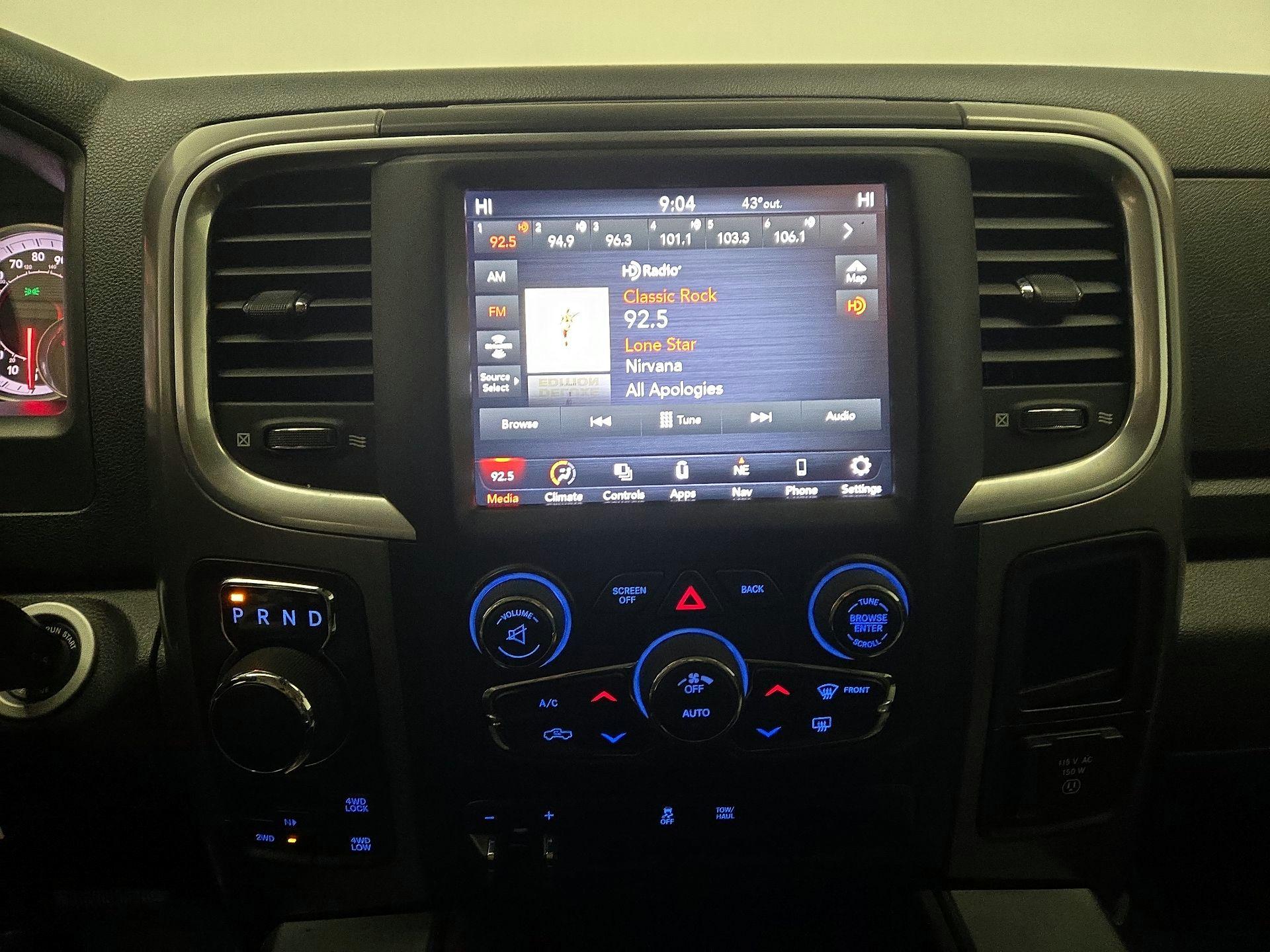 Thumbnail: 2023 RAM 1500 Classic - 16