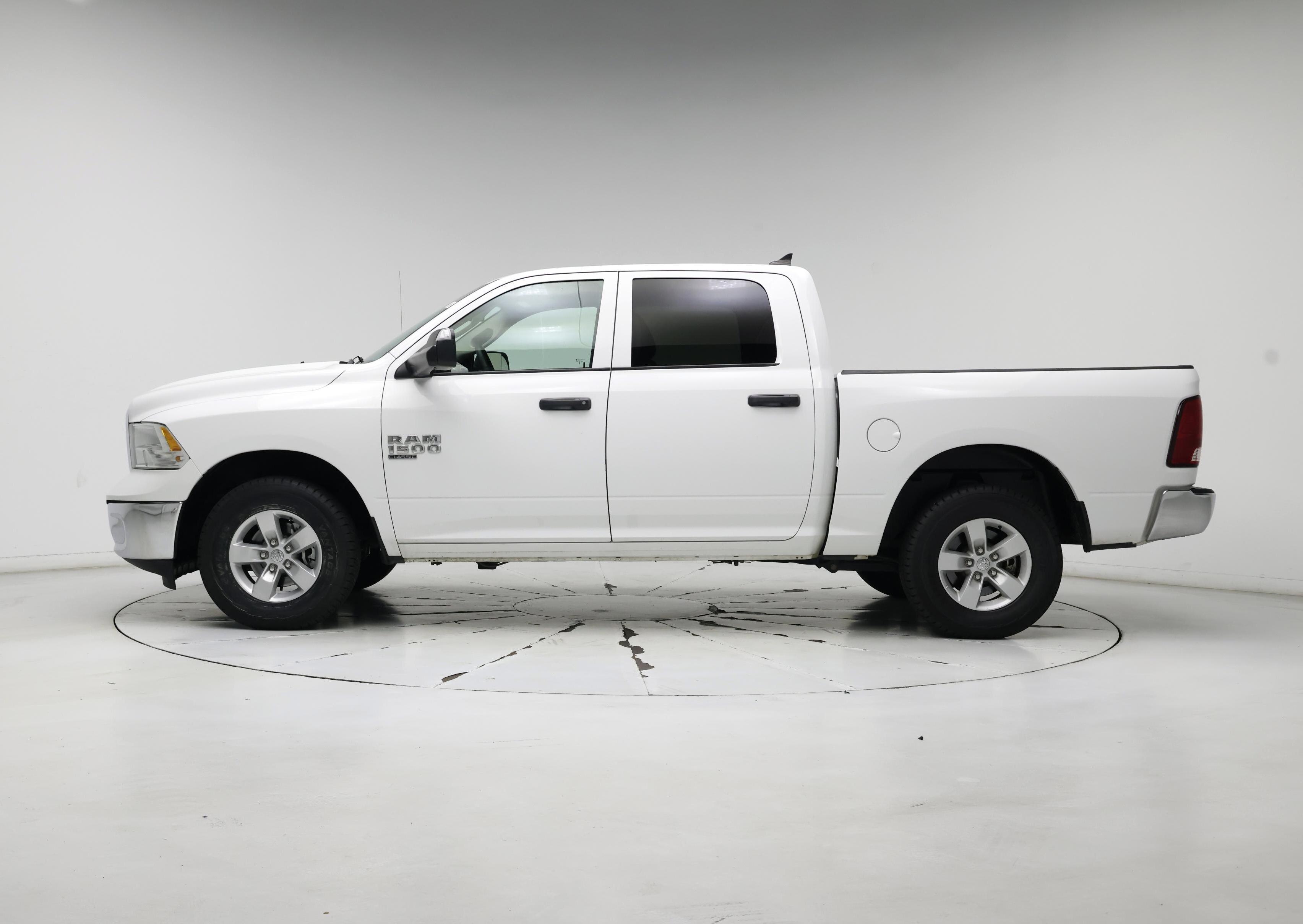 Thumbnail: 2023 RAM 1500 Classic - 3