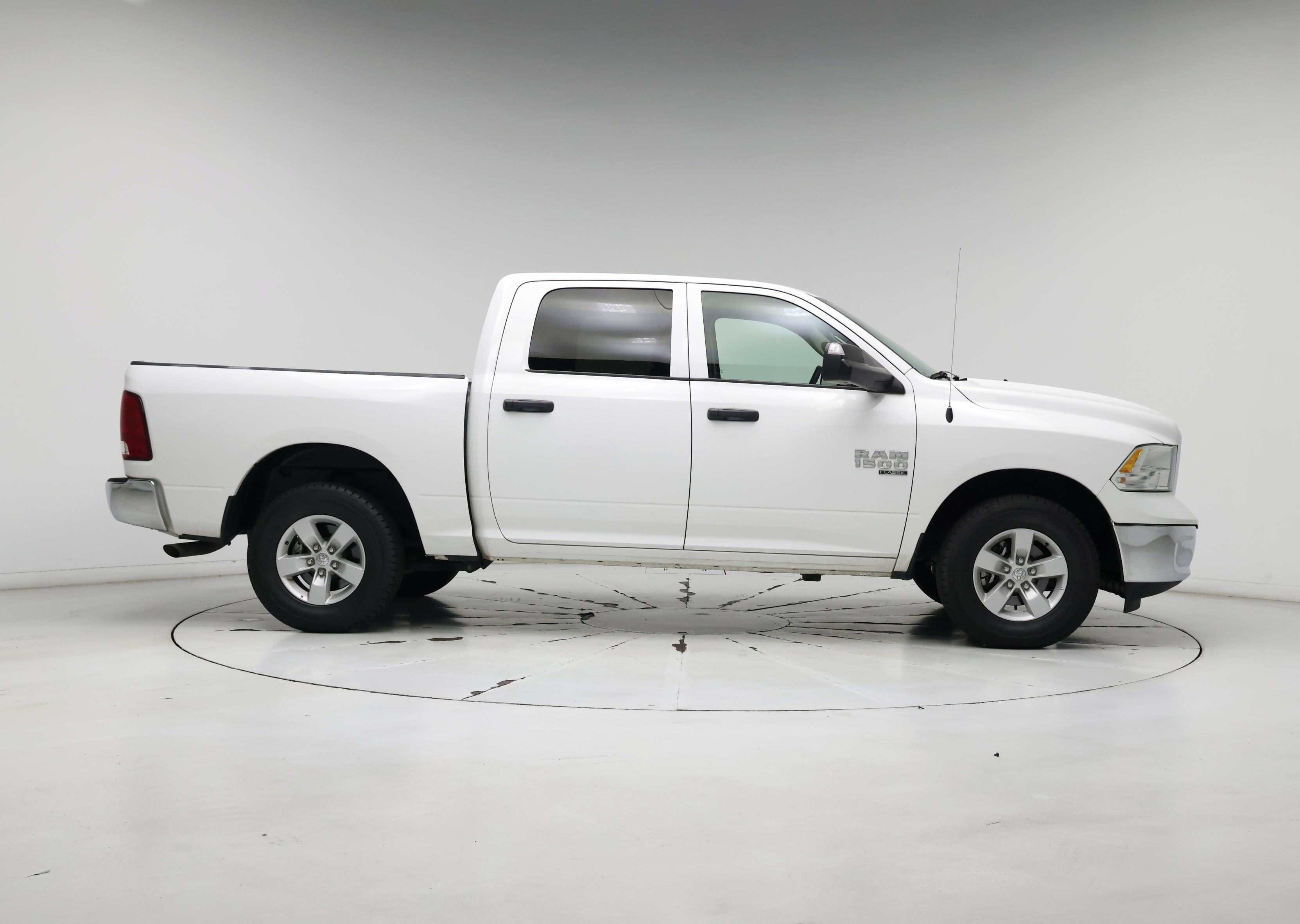 Thumbnail: 2023 RAM 1500 Classic - 7