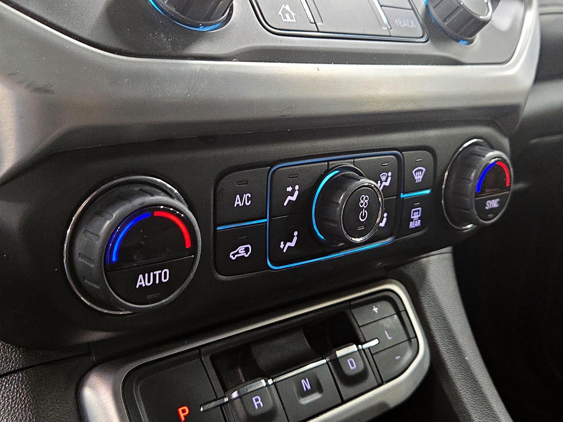 Thumbnail: 2023 GMC Acadia - 16