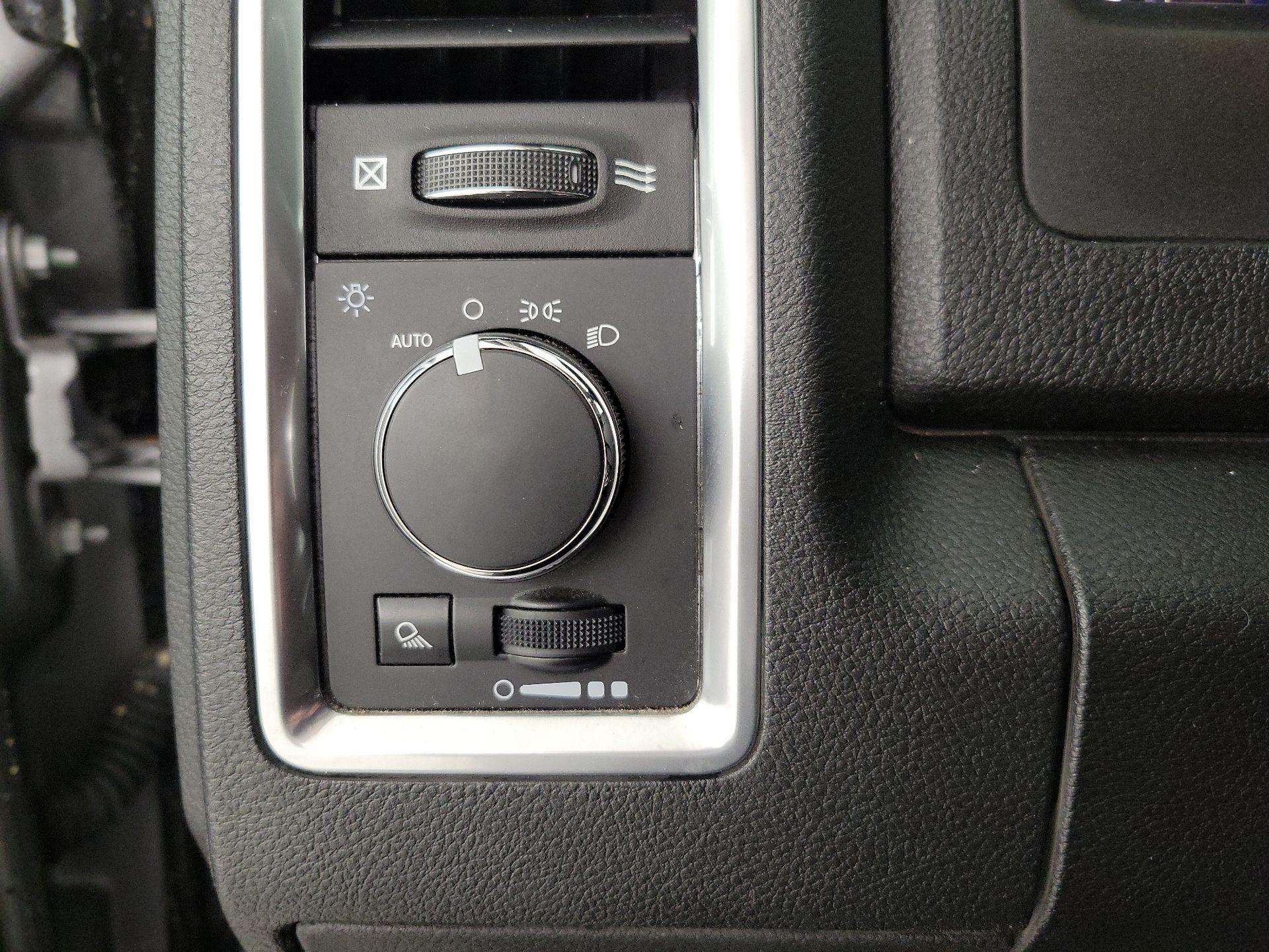 Thumbnail: 2023 RAM 1500 Classic - 13