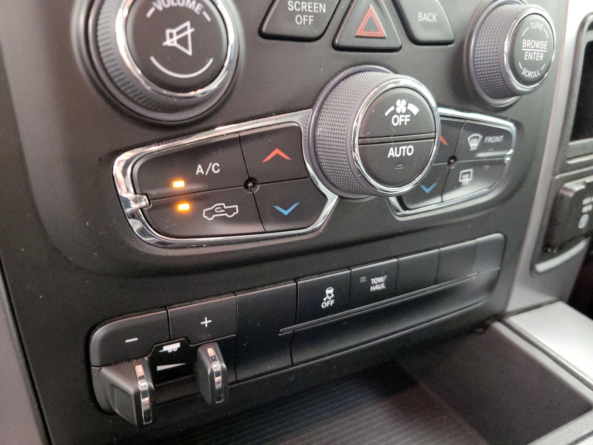 Thumbnail: 2023 RAM 1500 Classic - 17