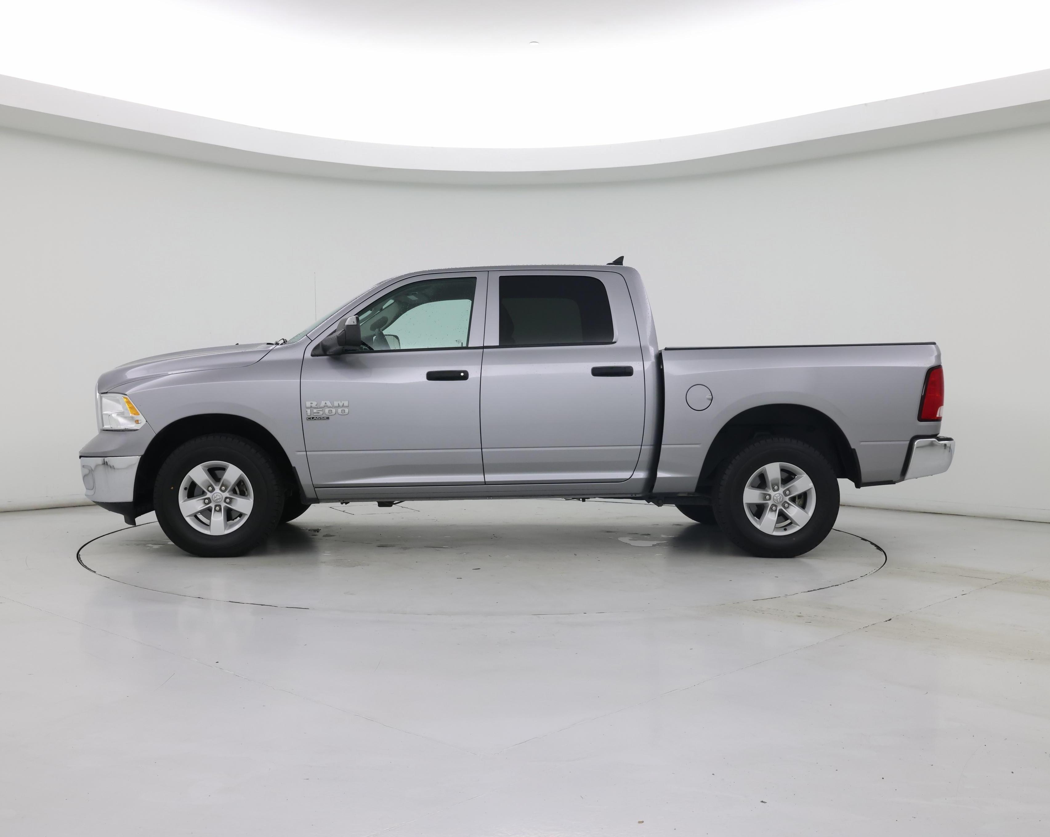 Thumbnail: 2023 RAM 1500 Classic - 3