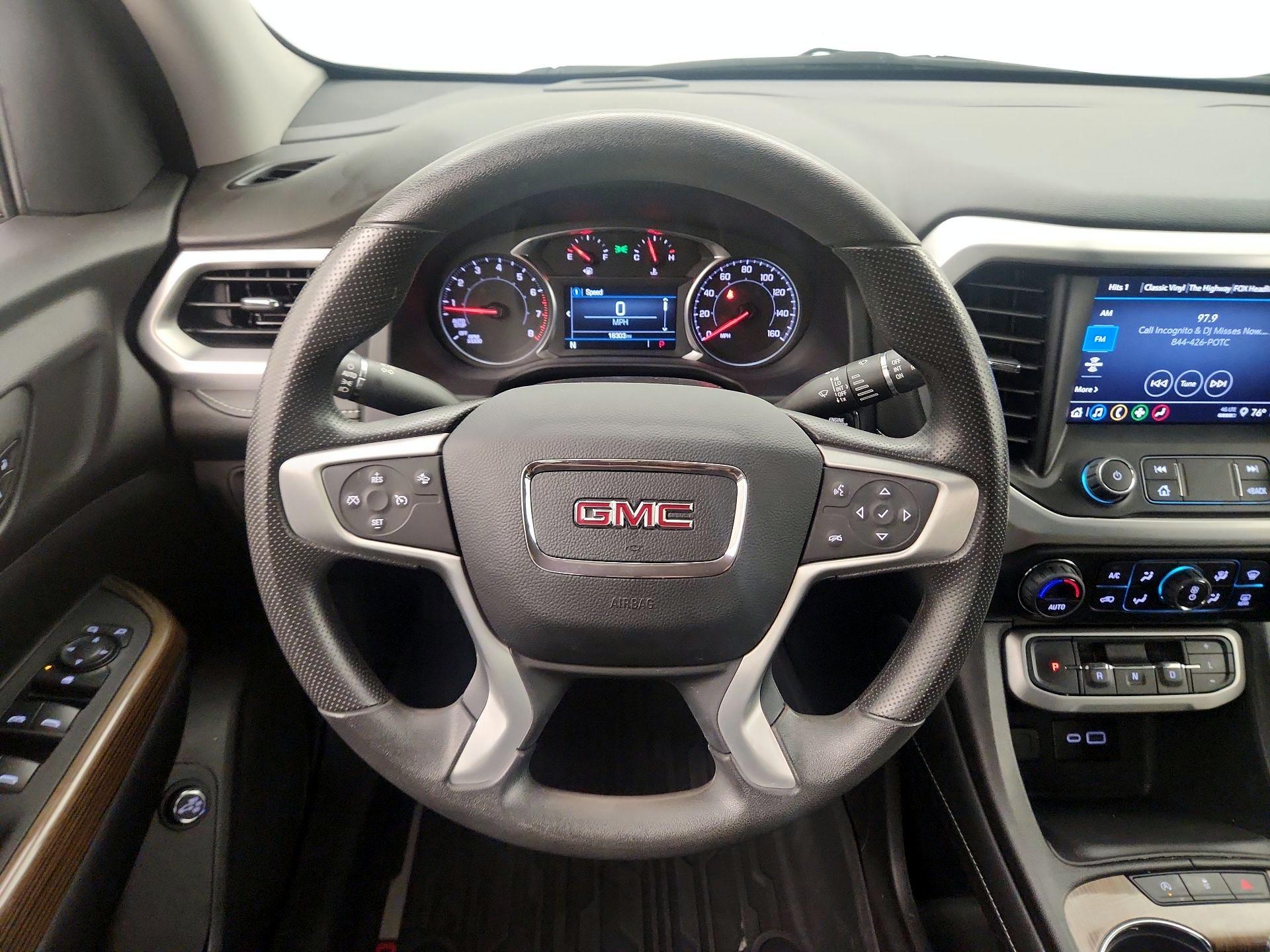 Thumbnail: 2023 GMC Acadia - 10