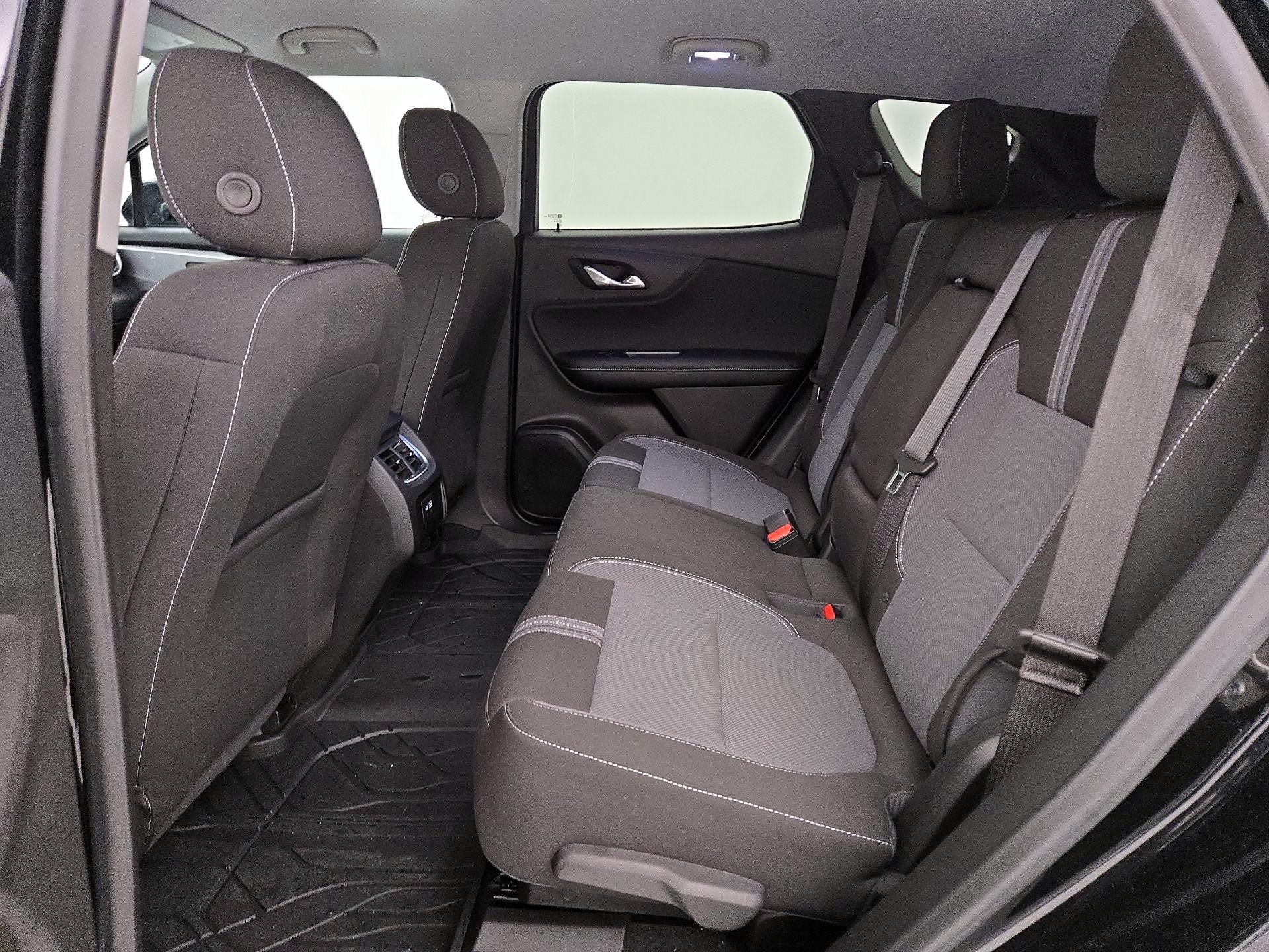 Thumbnail: 2023 Chevrolet Blazer - 18