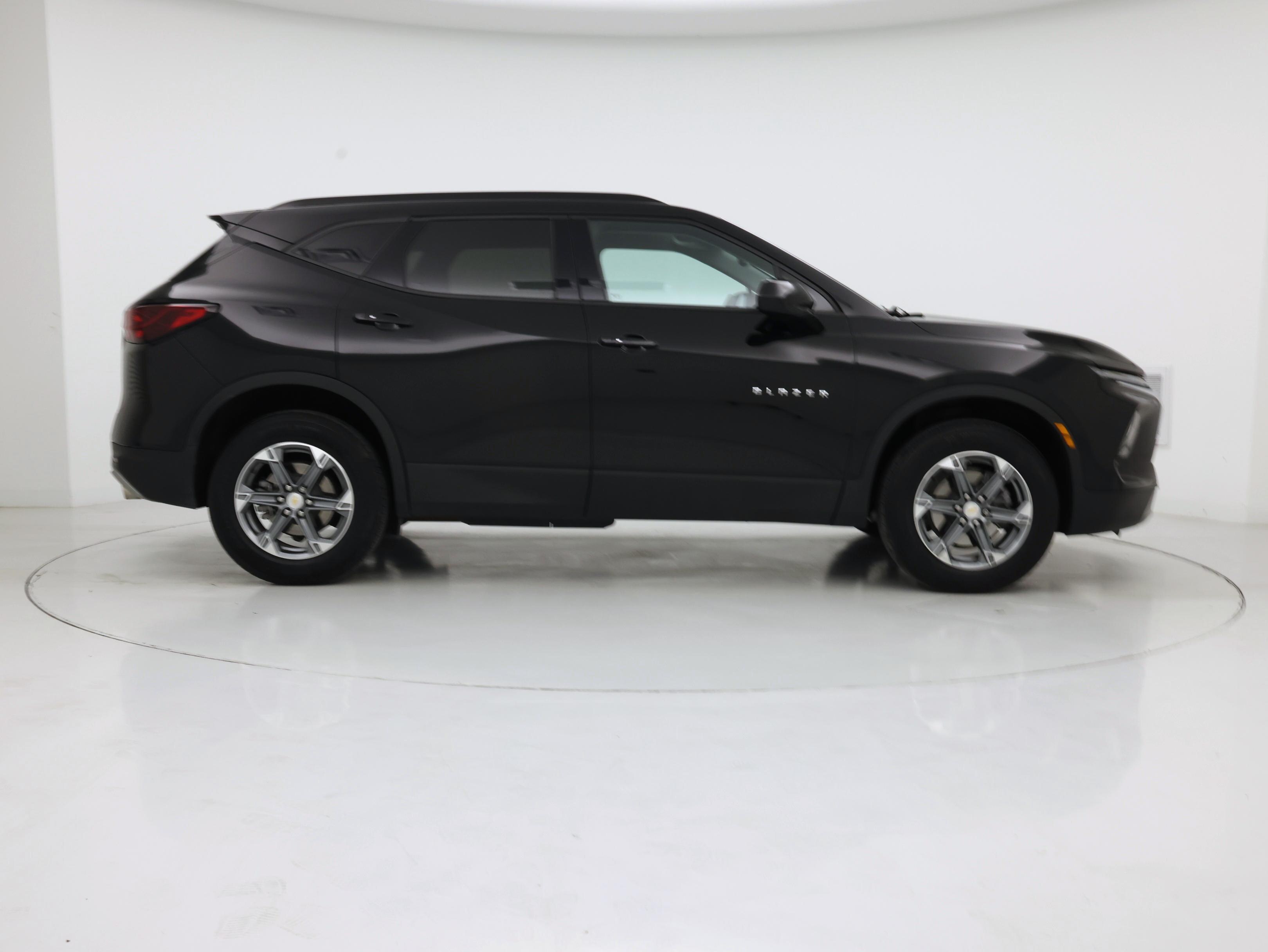 Thumbnail: 2023 Chevrolet Blazer - 7