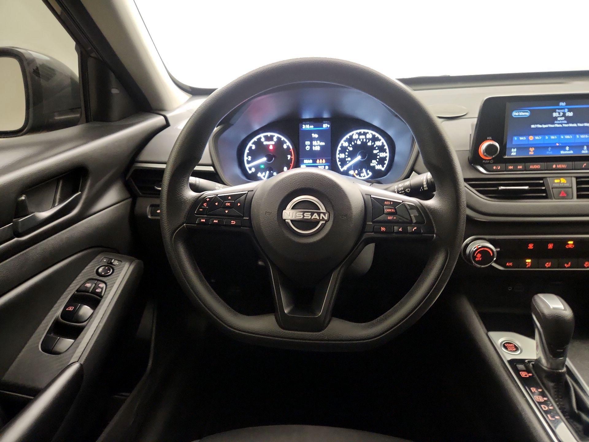 Thumbnail: 2023 Nissan Altima - 10