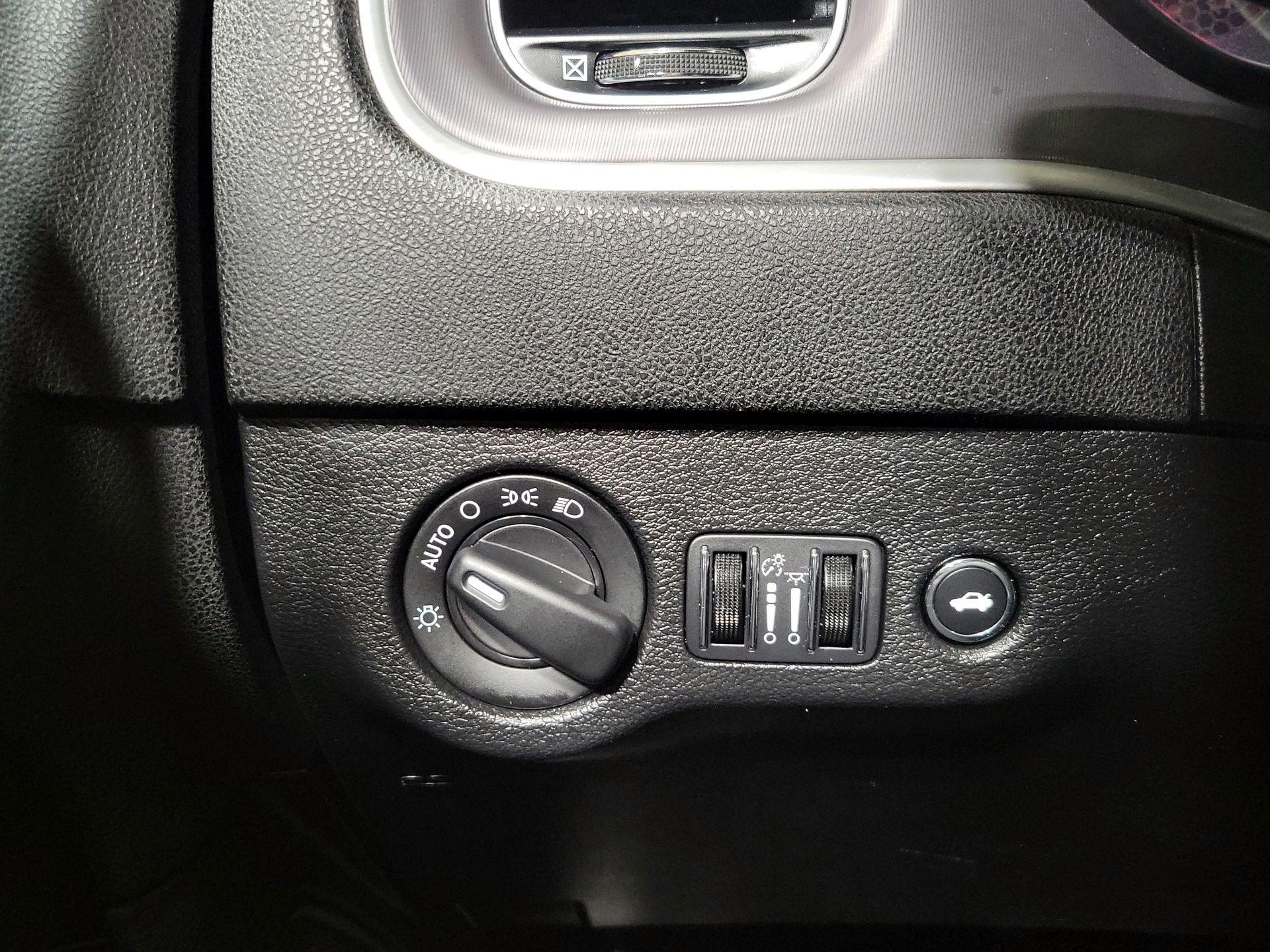 Thumbnail: 2022 Dodge Charger - 13