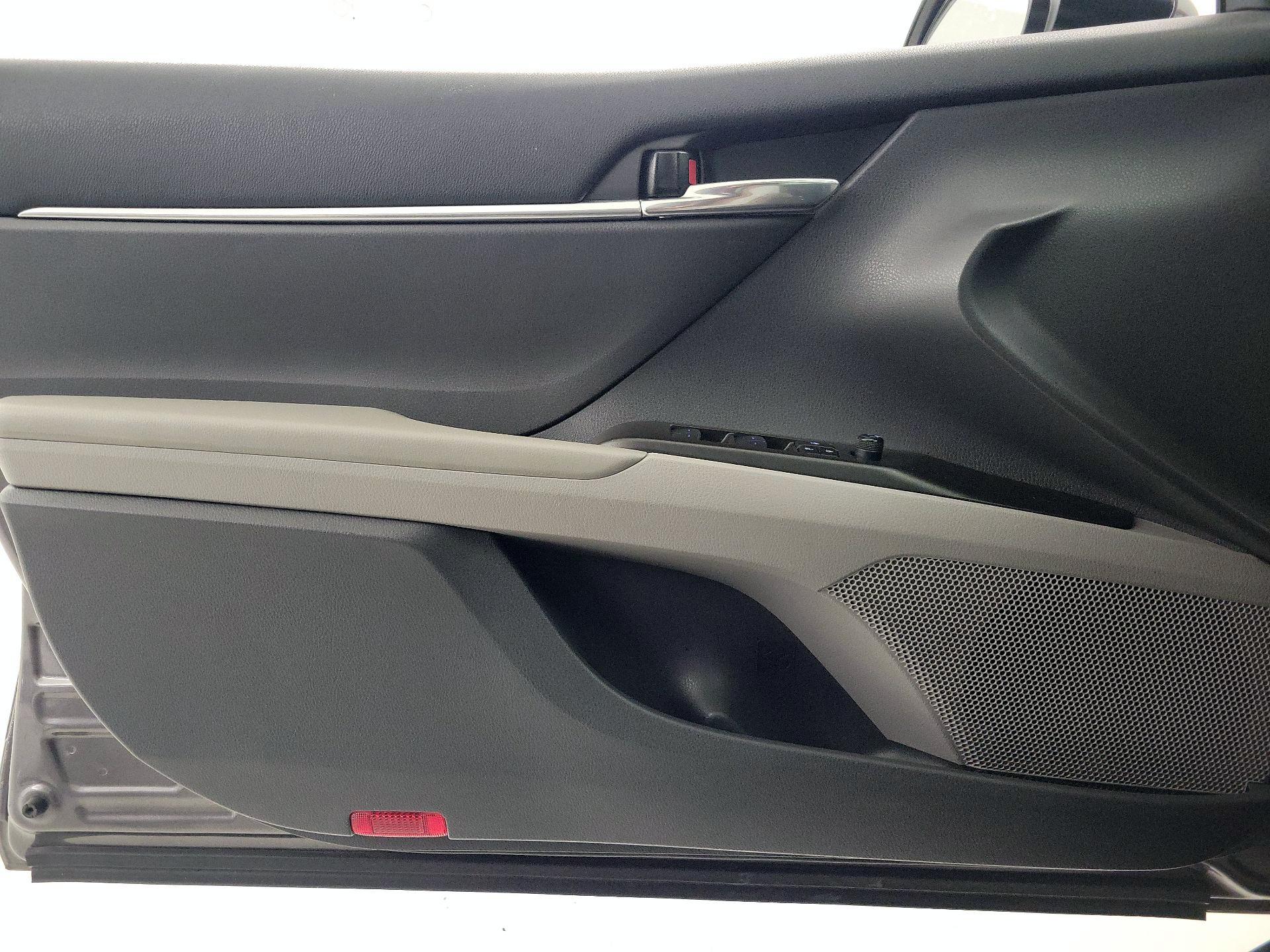 Thumbnail: 2023 Toyota Camry - 12