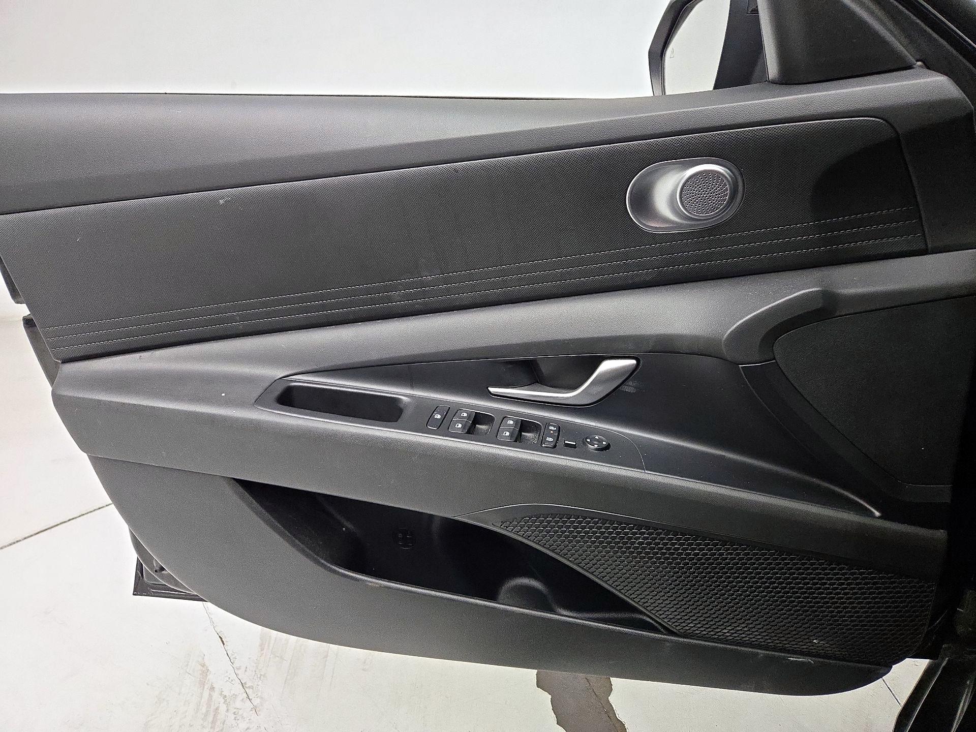 Thumbnail: 2024 Hyundai Elantra - 12