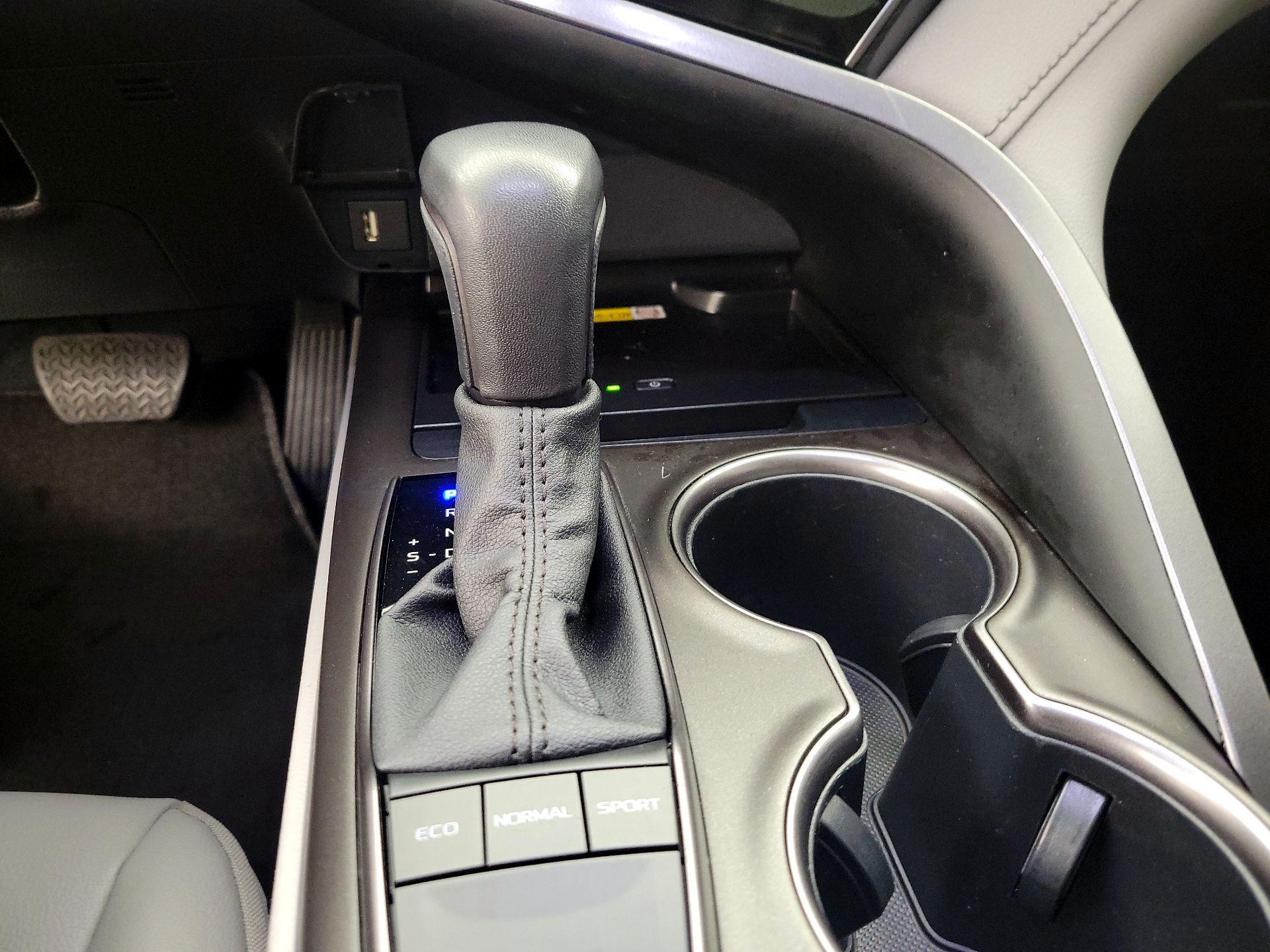 Thumbnail: 2023 Toyota Camry - 17