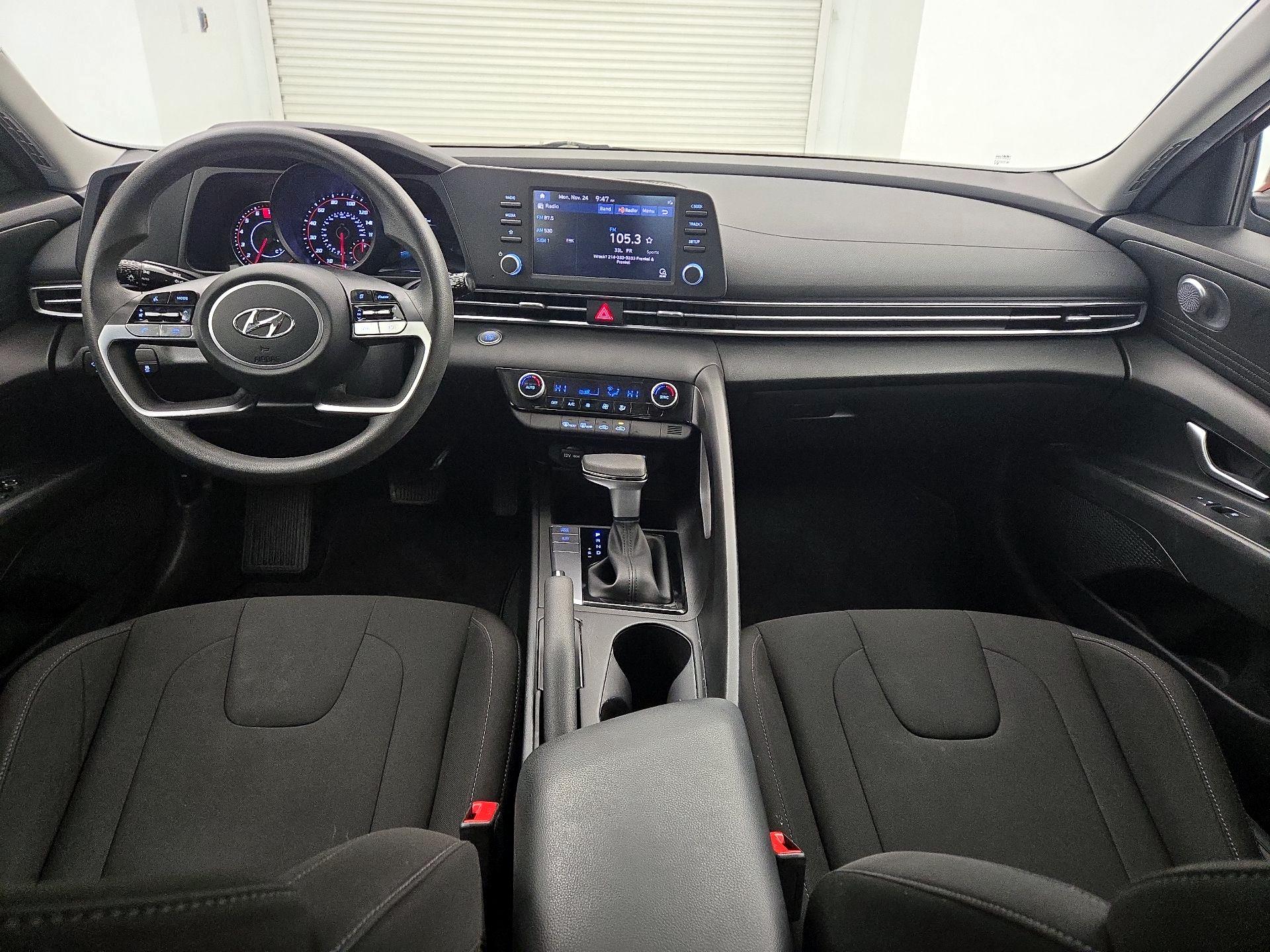 Thumbnail: 2023 Hyundai Elantra - 9