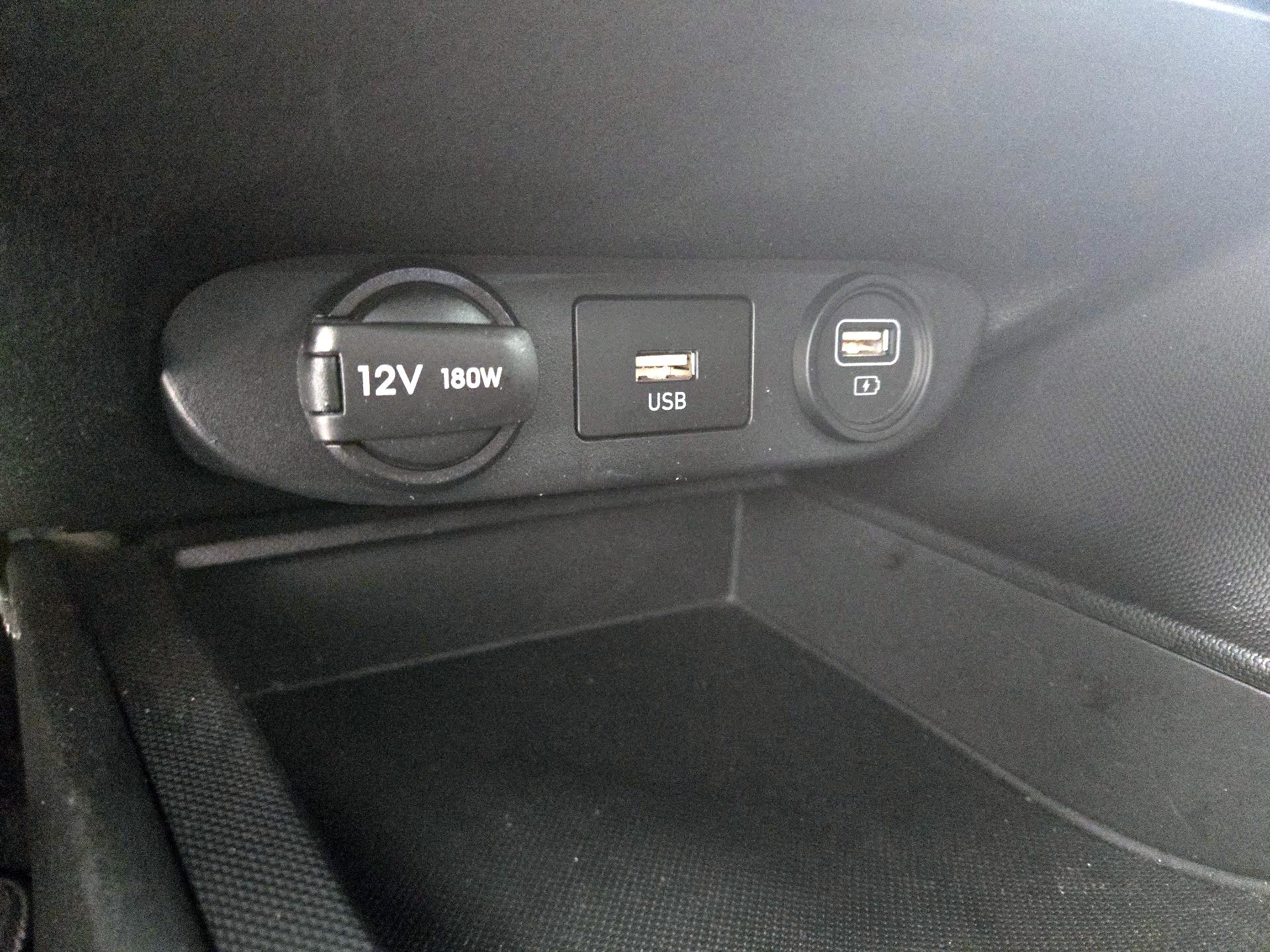 Thumbnail: 2023 Hyundai Elantra - 18