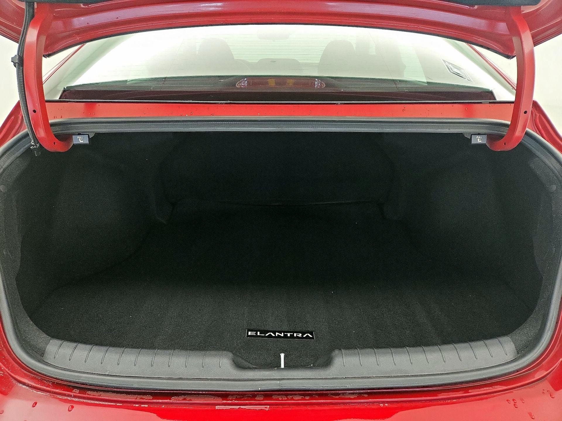 Thumbnail: 2023 Hyundai Elantra - 20