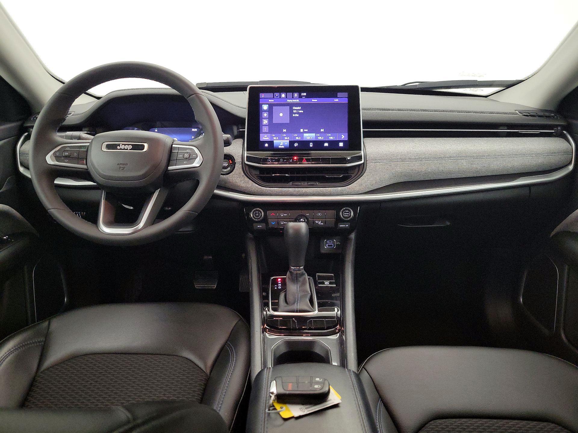 Thumbnail: 2022 Jeep Compass - 9