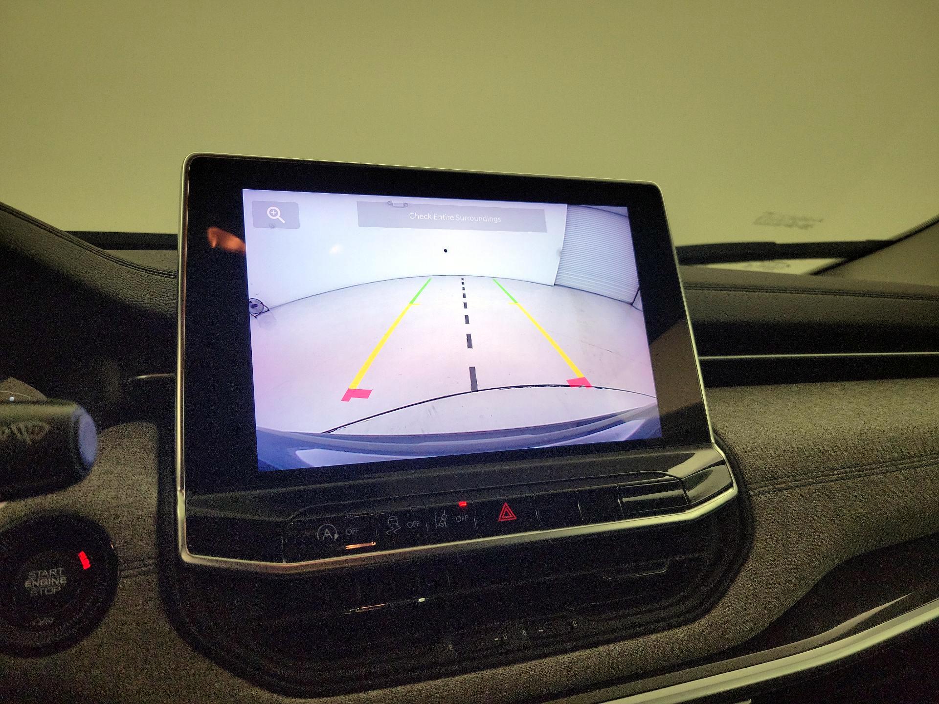 Thumbnail: 2022 Jeep Compass - 14