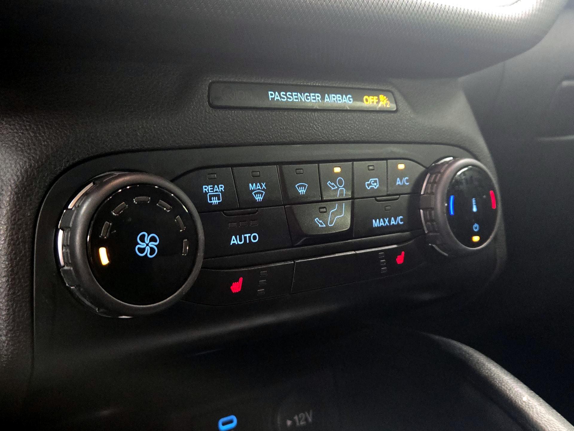 Thumbnail: 2022 Ford Bronco Sport - 16