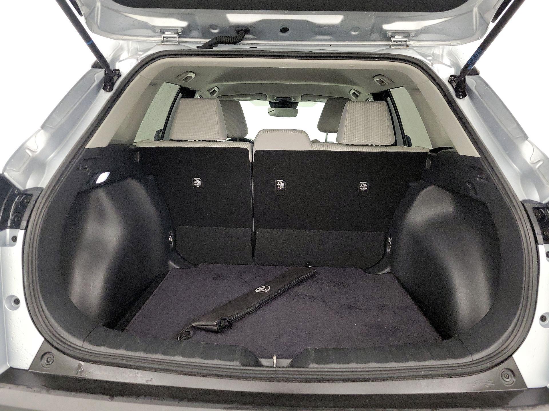 Thumbnail: 2023 Toyota Corolla Cross - 19