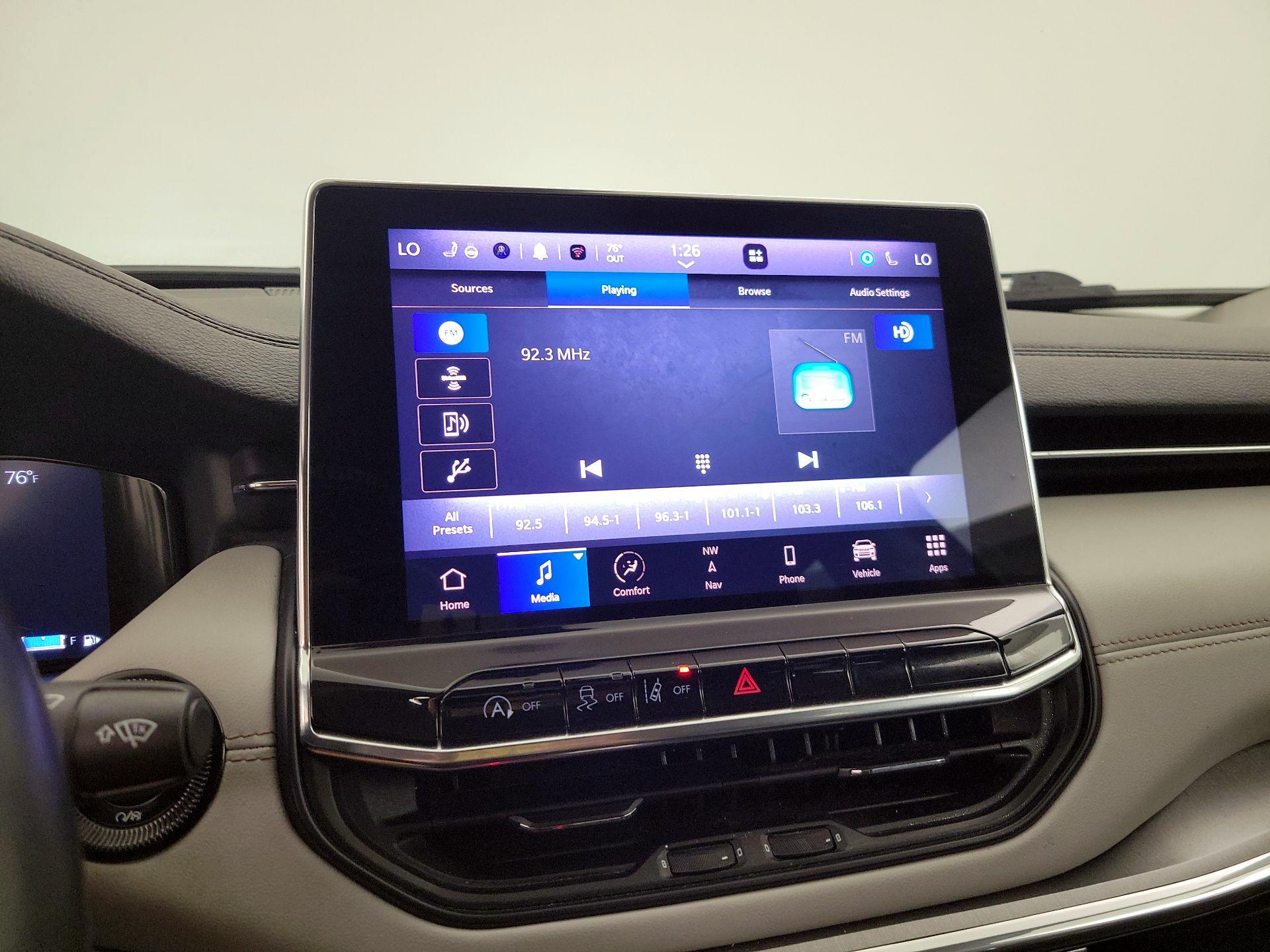 Thumbnail: 2022 Jeep Compass - 15