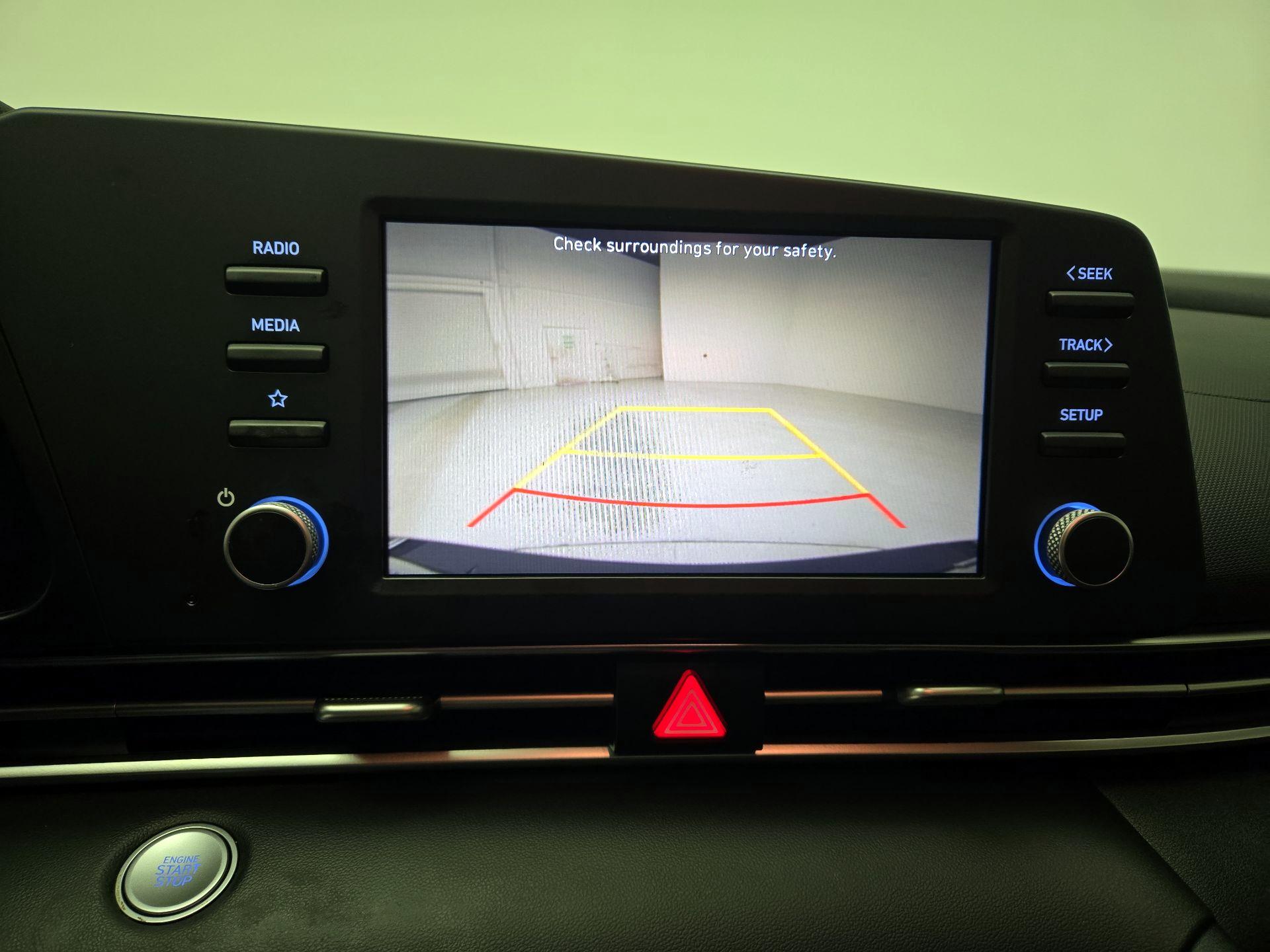 Thumbnail: 2022 Hyundai Elantra - 14