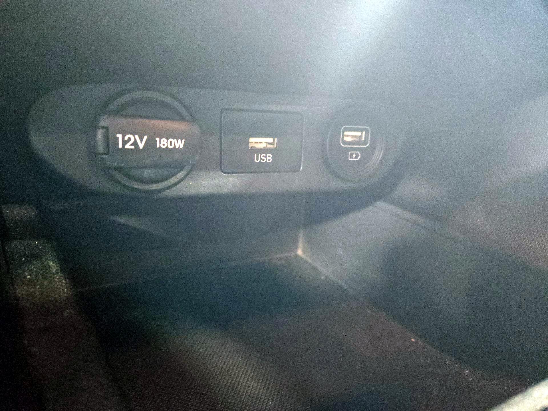 Thumbnail: 2022 Hyundai Elantra - 18