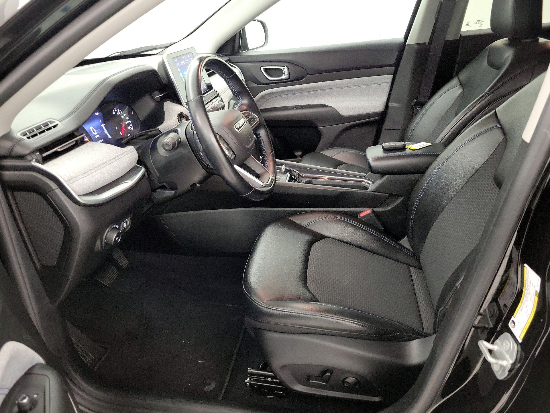 Thumbnail: 2022 Jeep Compass - 11