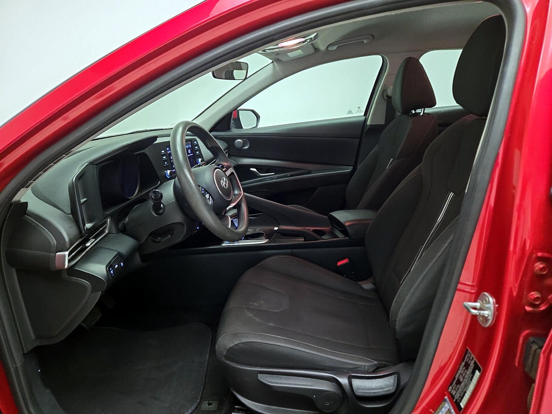 Thumbnail: 2021 Hyundai Elantra - 11