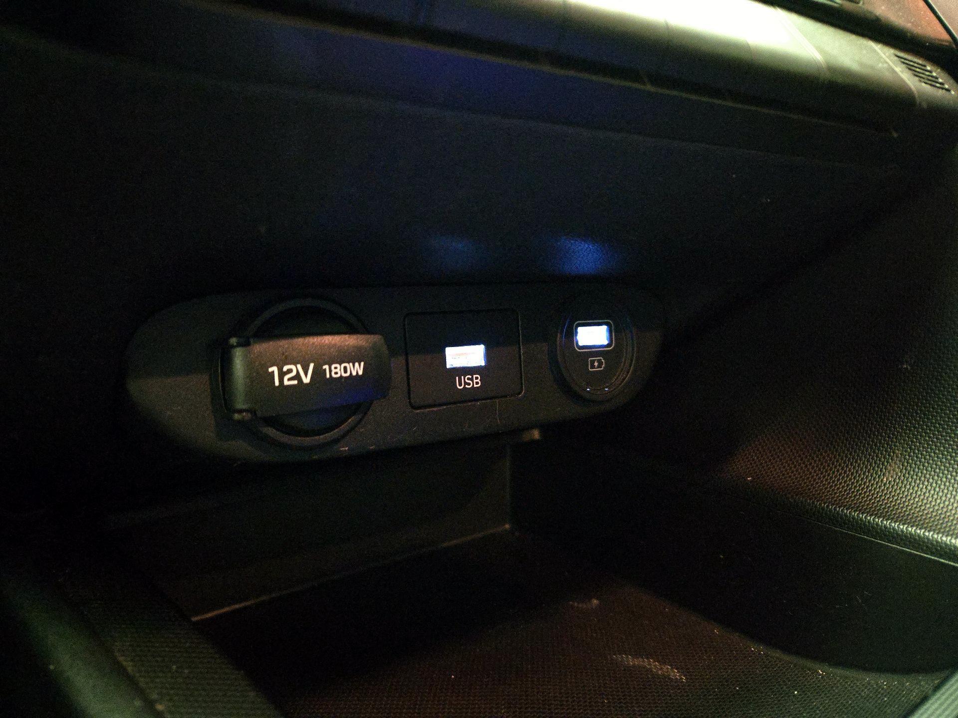 Thumbnail: 2021 Hyundai Elantra - 18