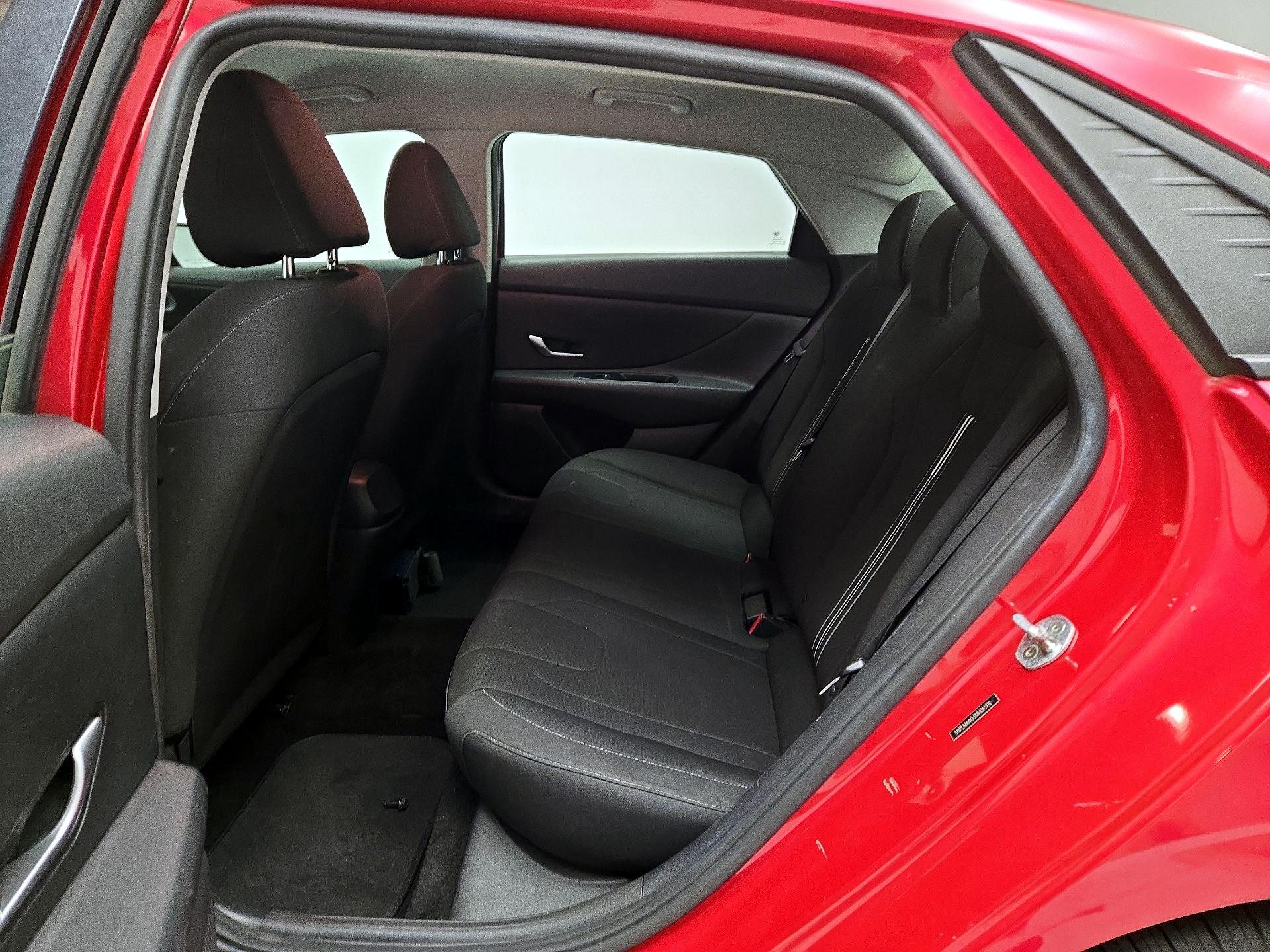 Thumbnail: 2021 Hyundai Elantra - 19