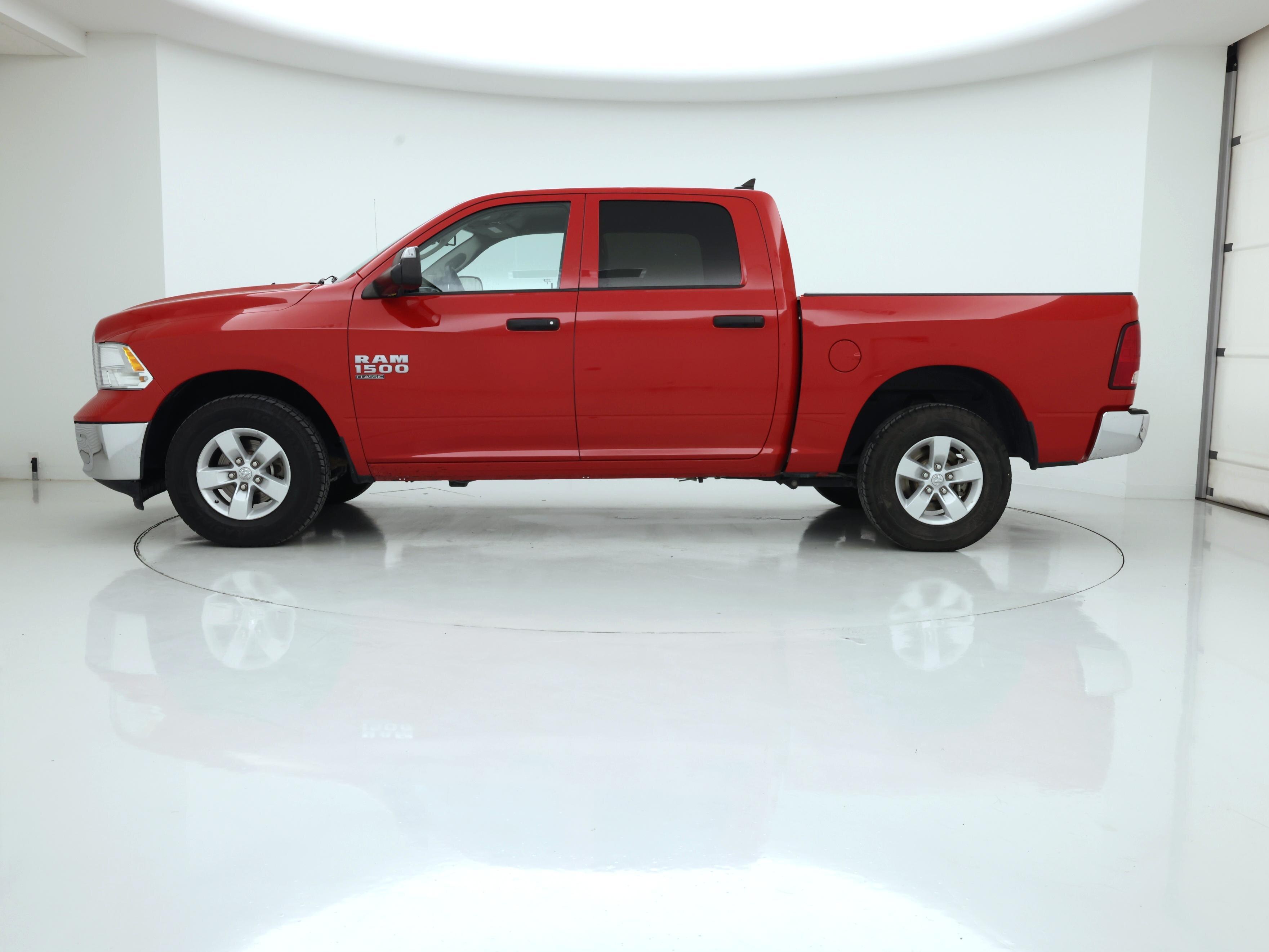 Thumbnail: 2023 RAM 1500 Classic - 3