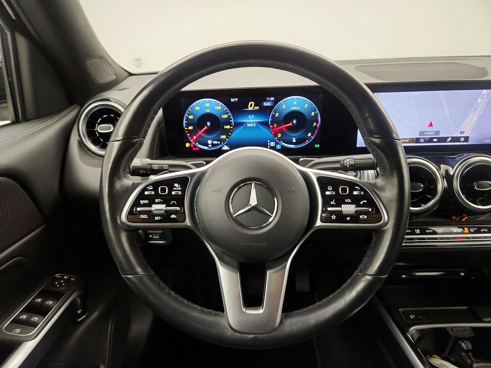 Thumbnail: 2023 Mercedes-Benz GLB - 10