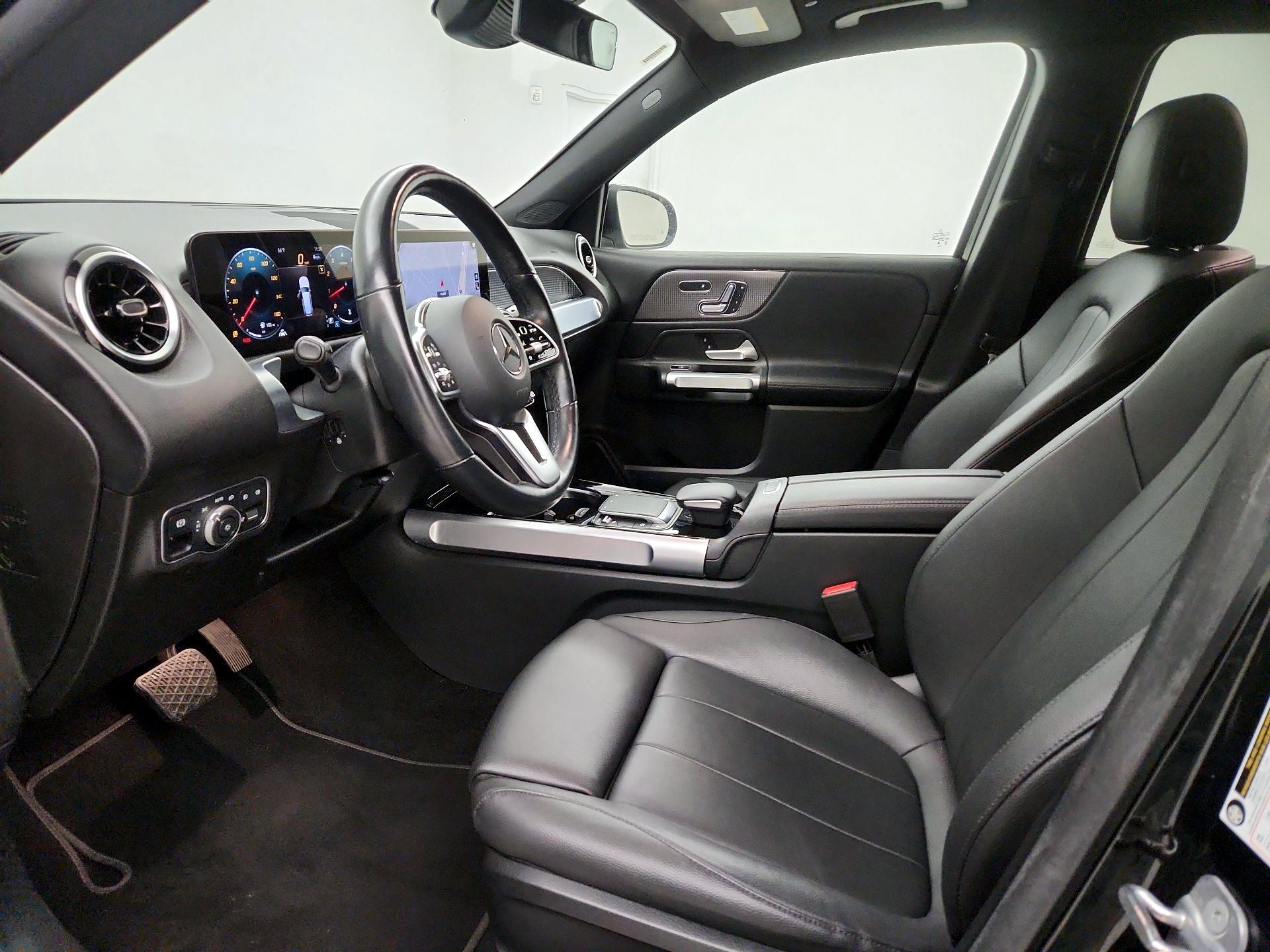 Thumbnail: 2023 Mercedes-Benz GLB - 11