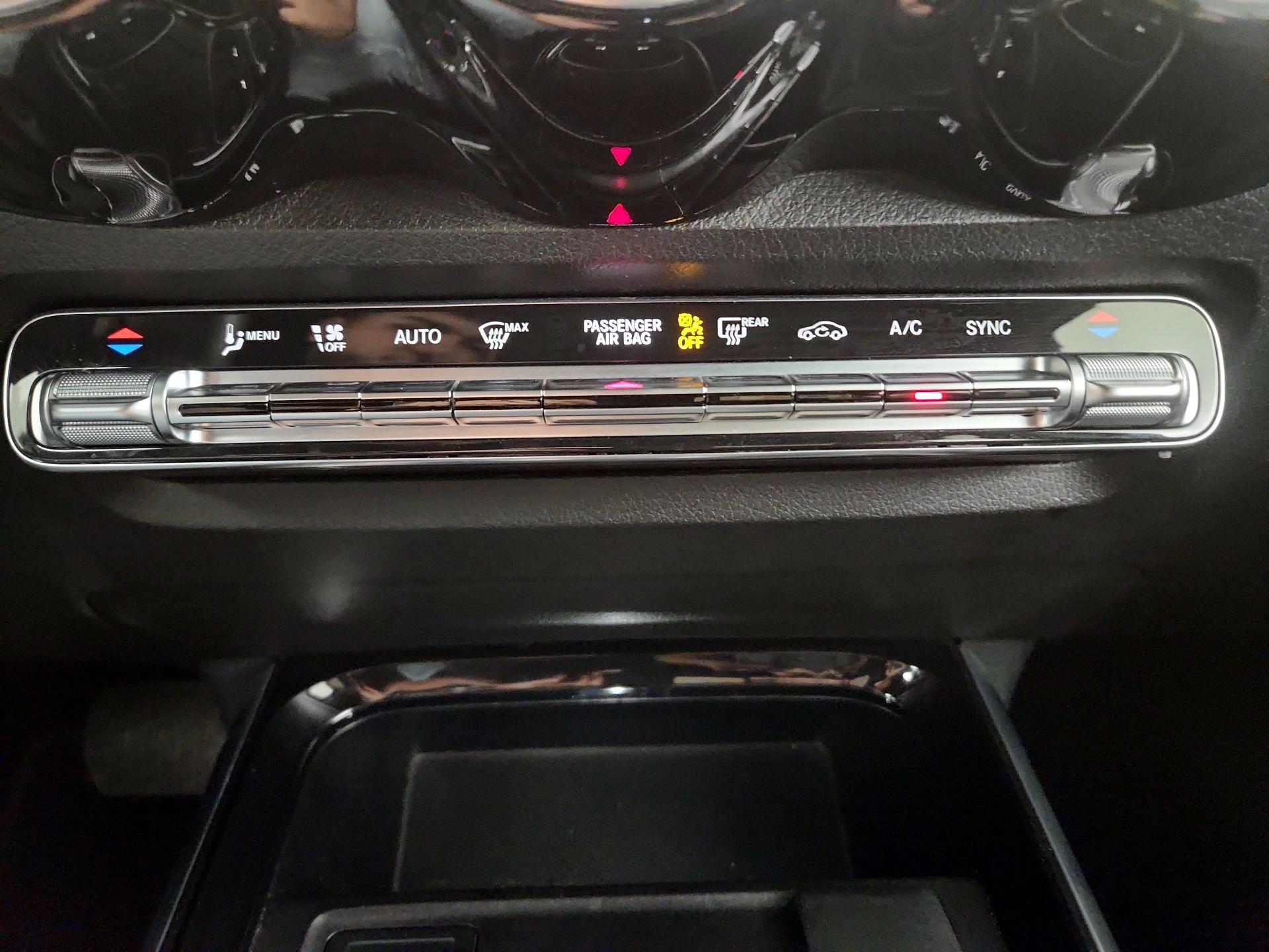 Thumbnail: 2023 Mercedes-Benz GLB - 14