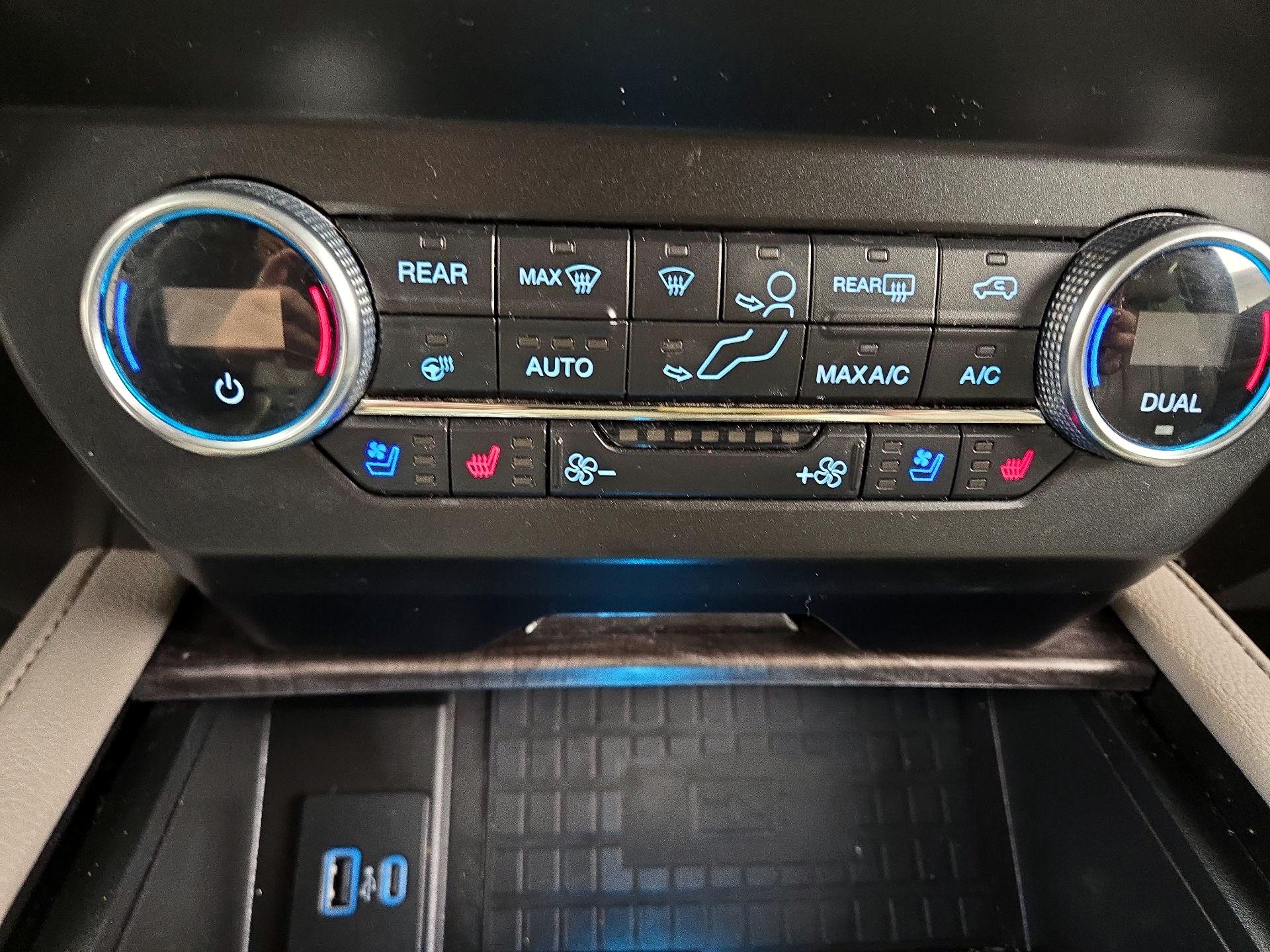 Thumbnail: 2020 Ford Expedition - 16