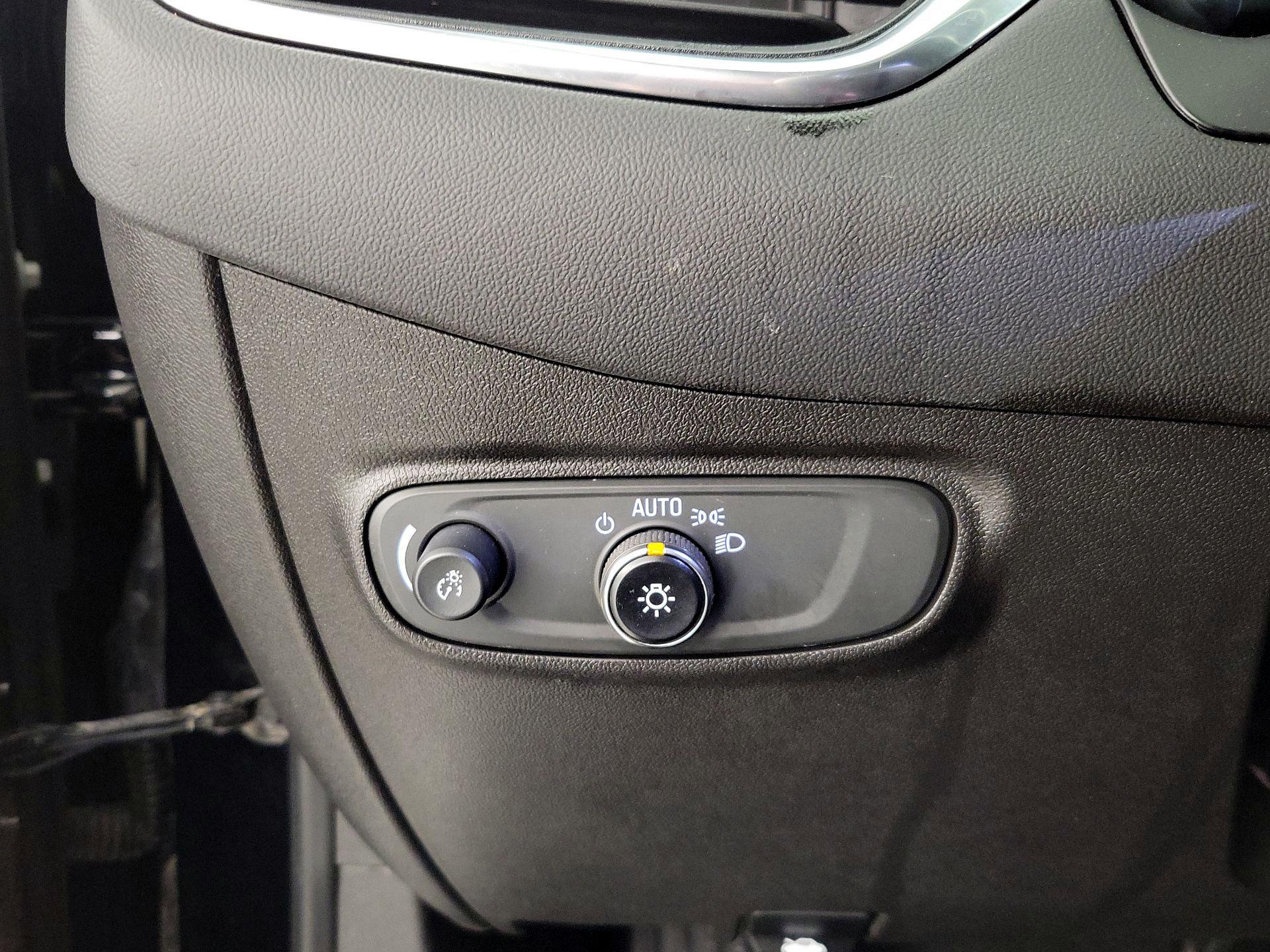 Thumbnail: 2022 Chevrolet Equinox - 13