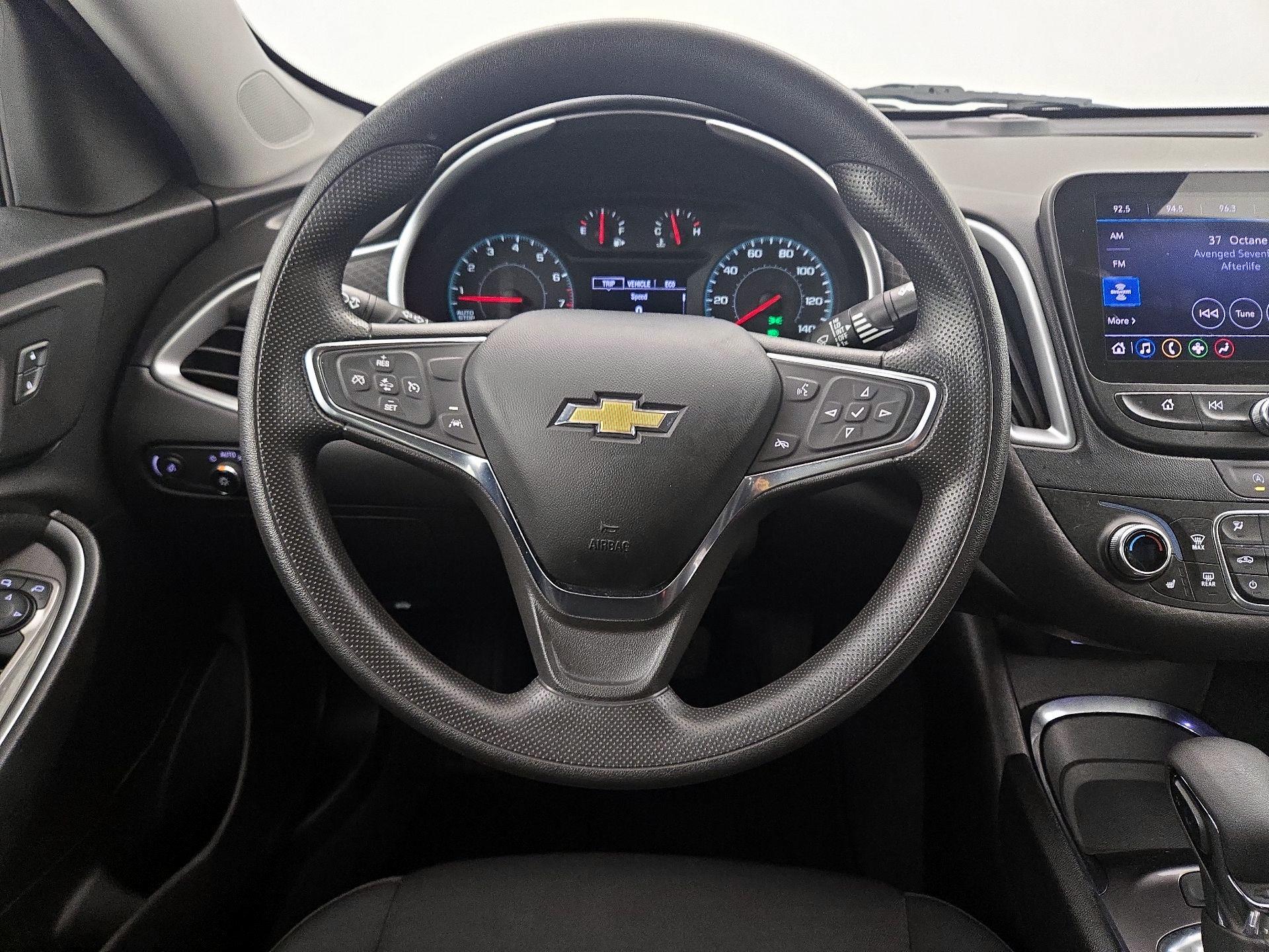 Thumbnail: 2023 Chevrolet Malibu - 10