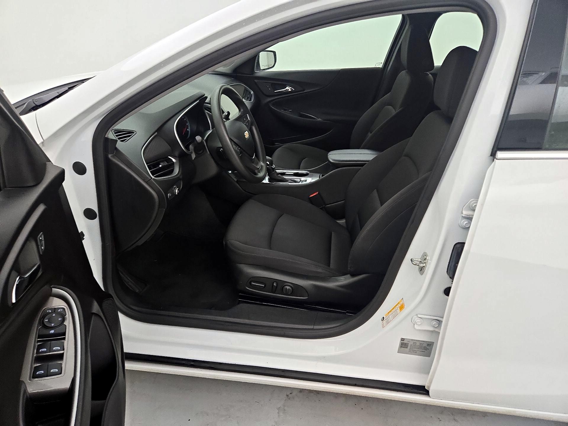 Thumbnail: 2023 Chevrolet Malibu - 11