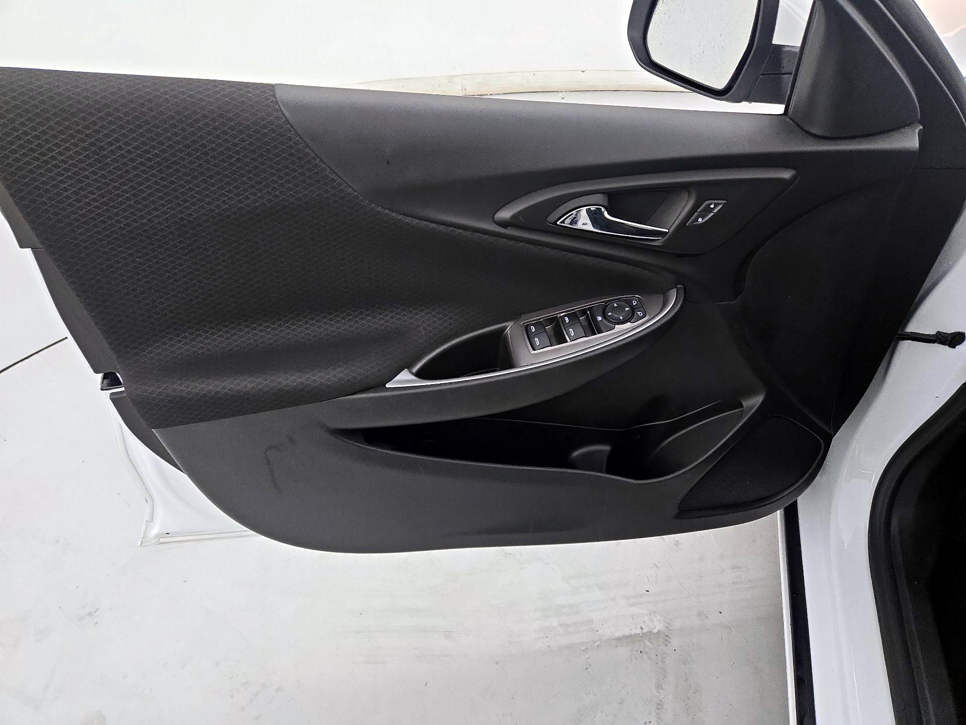 Thumbnail: 2023 Chevrolet Malibu - 12