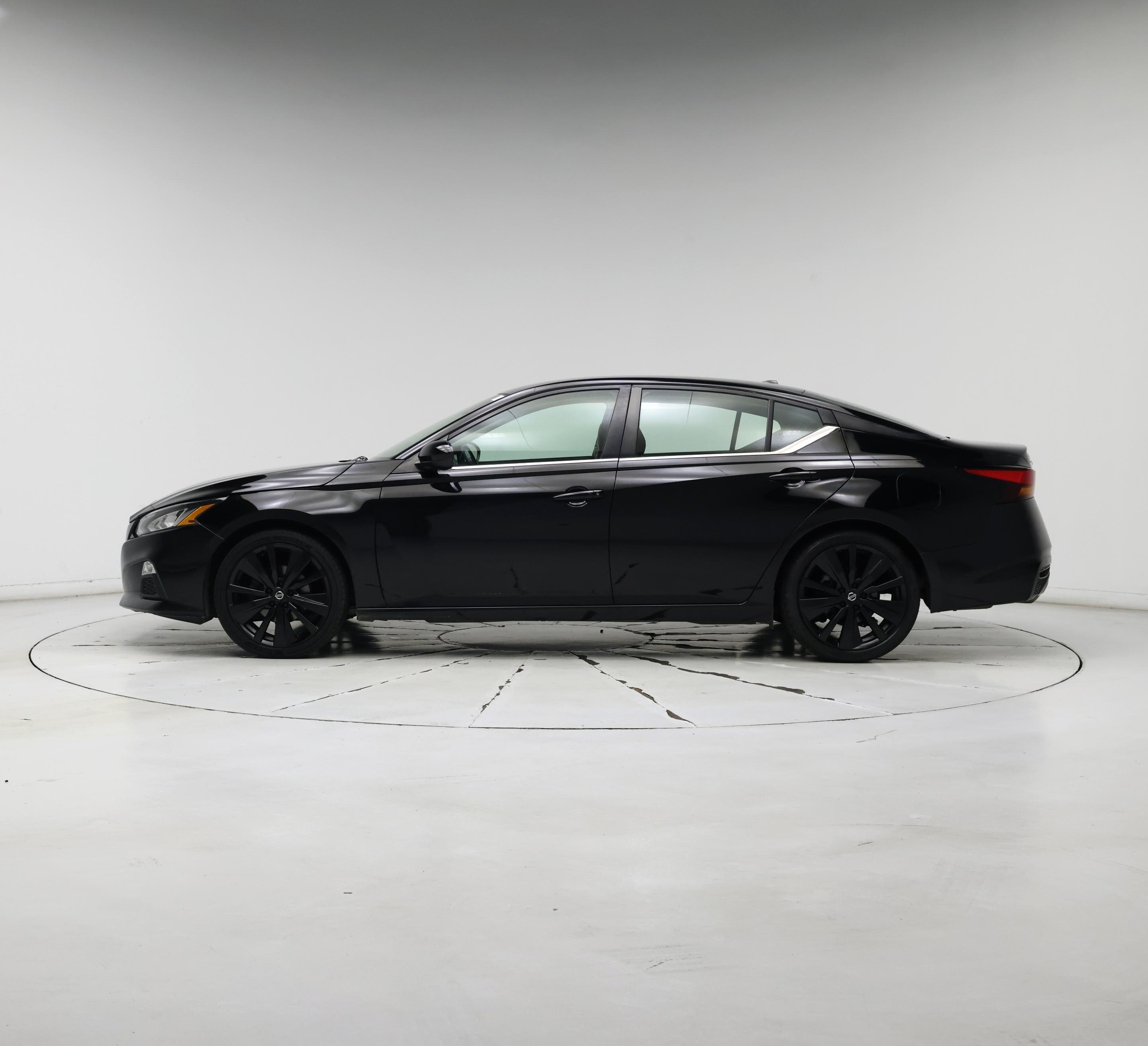 Thumbnail: 2021 Nissan Altima - 3