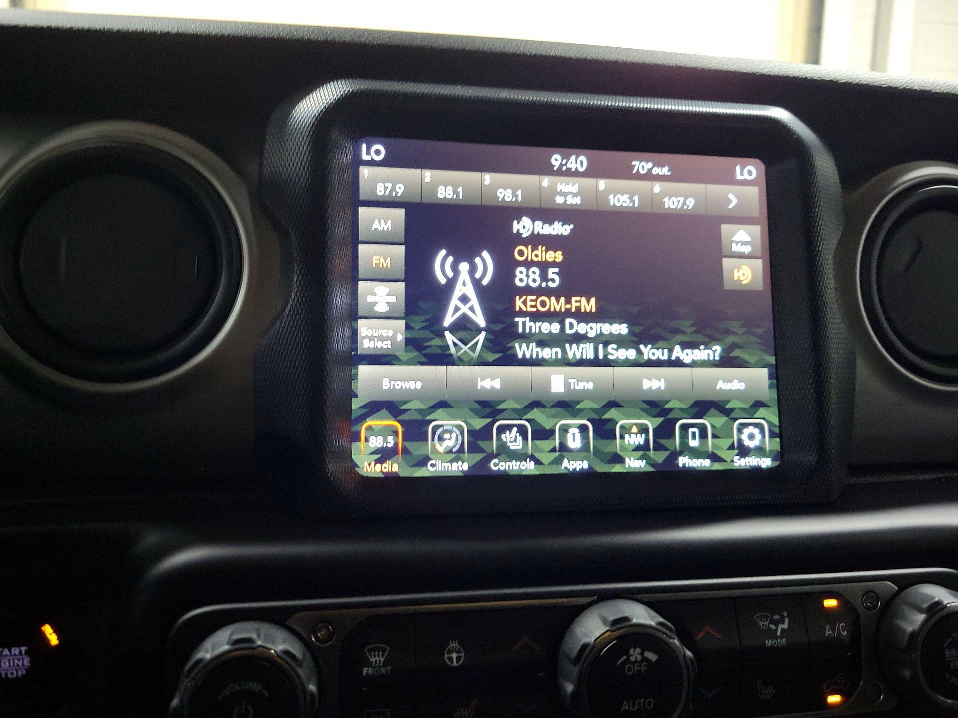 Thumbnail: 2021 Jeep Gladiator - 15