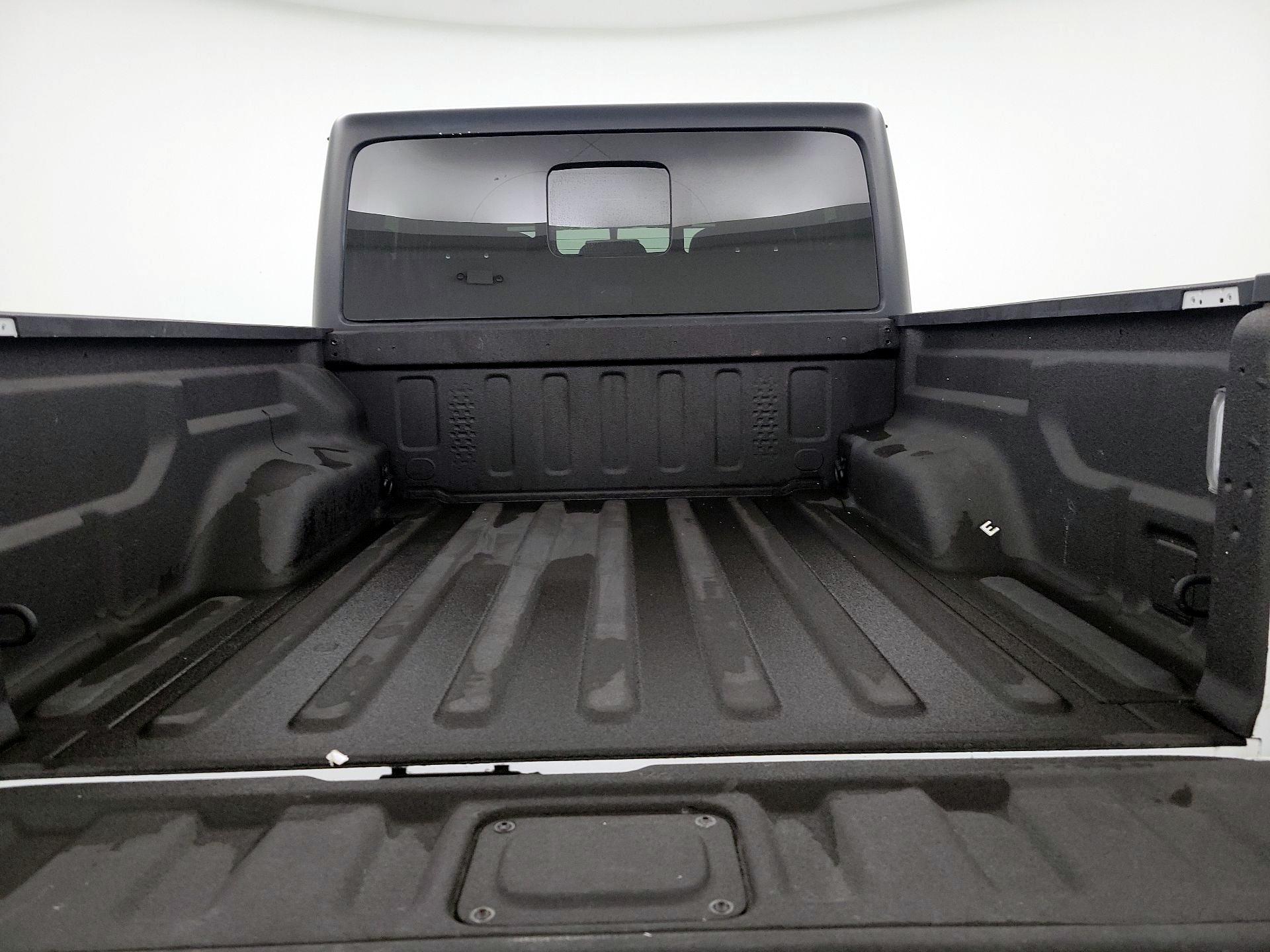 Thumbnail: 2021 Jeep Gladiator - 19